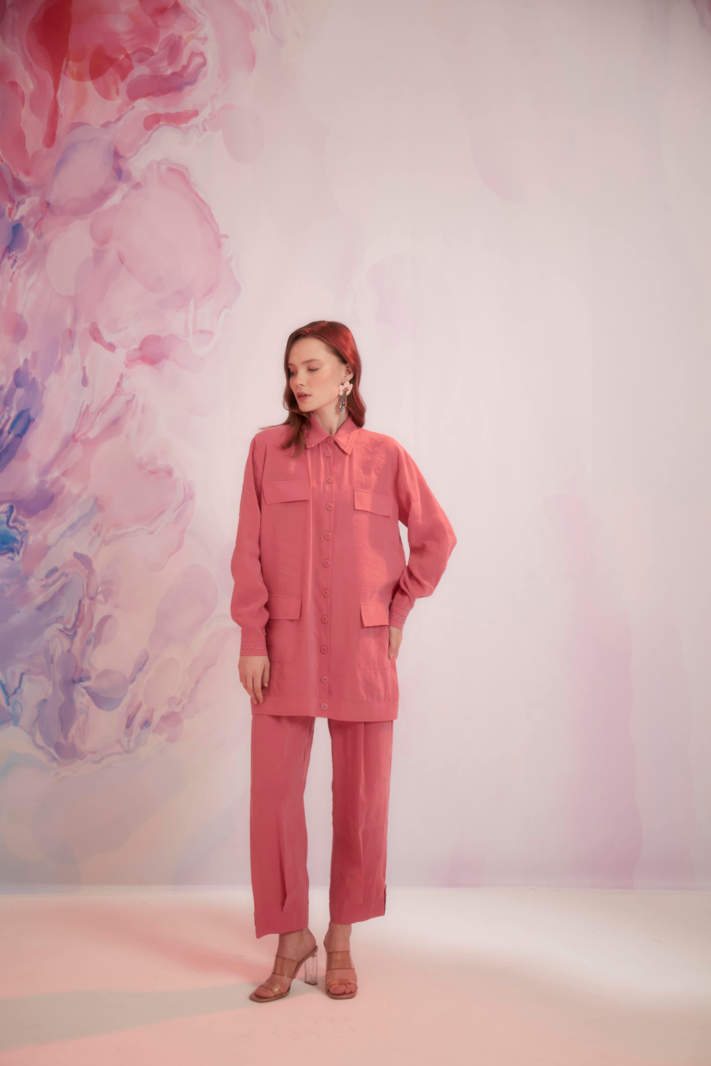 PEMBE ÖRGÜ DETAYLI PANTOLON