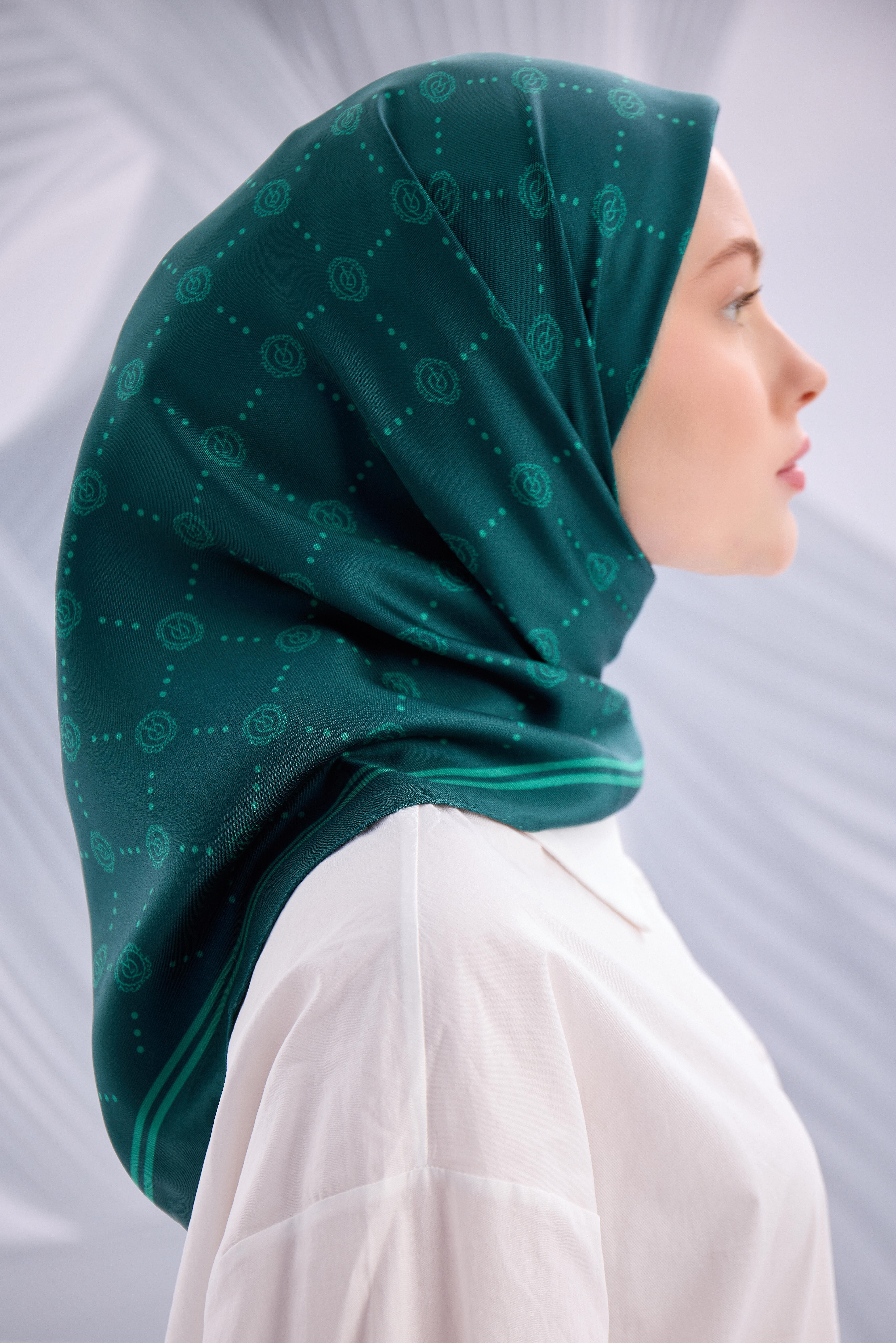 YEŞİL TWİLL İPEK MONOGRAM EŞARP-YQ01003