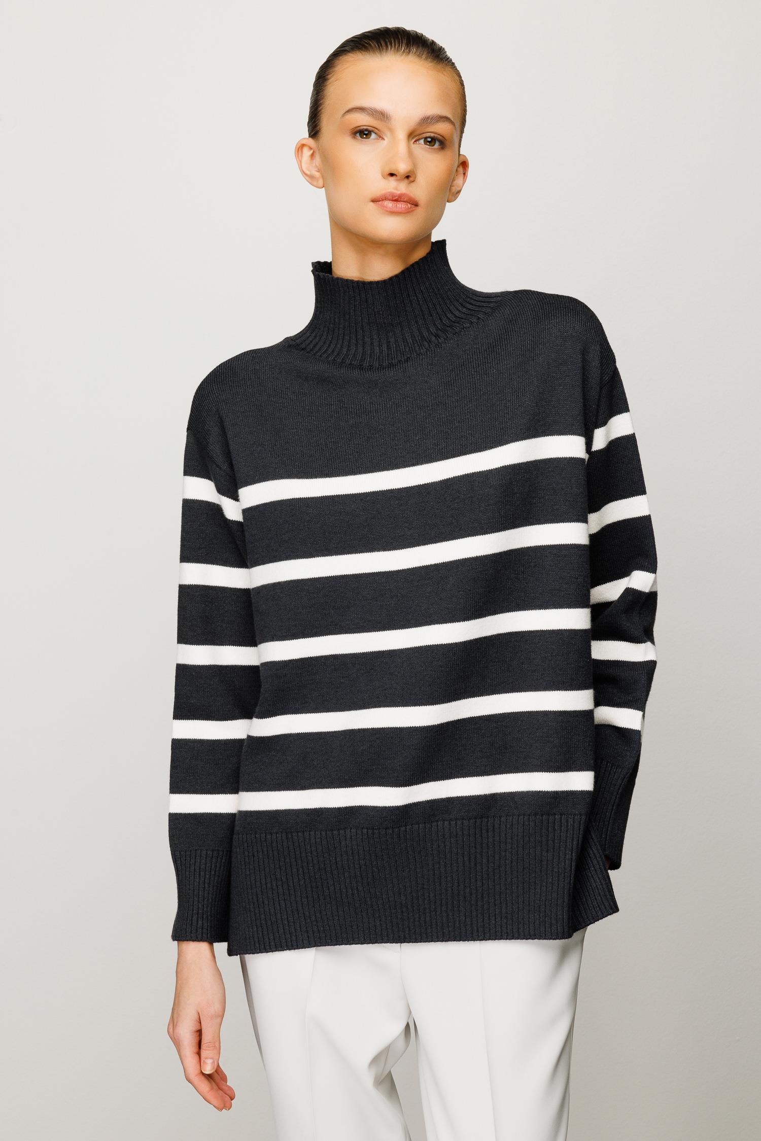 Dik Yaka Çizgili Oversize Triko