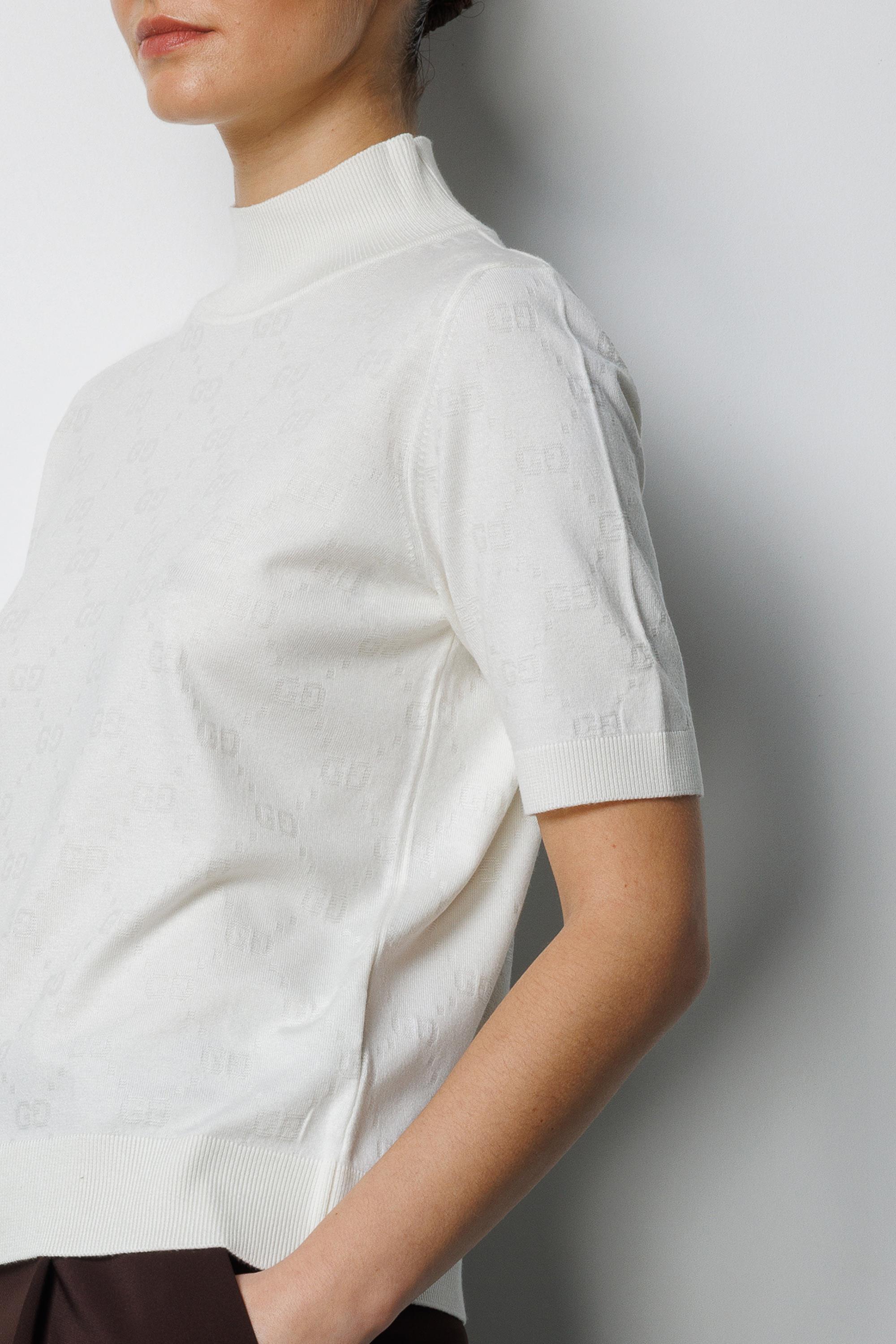 Dik Yaka Jakarlı Yarım Kol Triko