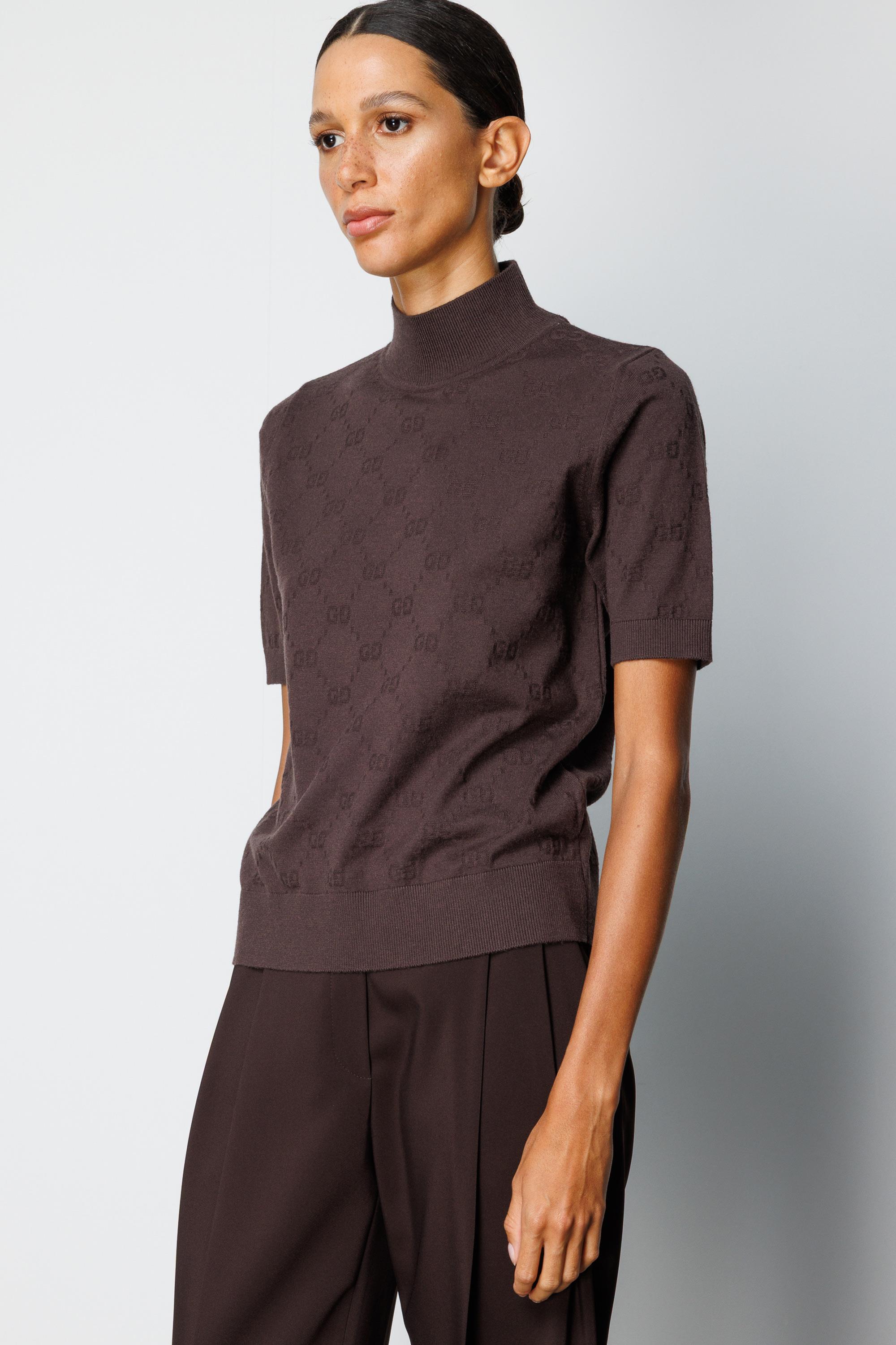 Dik Yaka Jakarlı Yarım Kol Triko