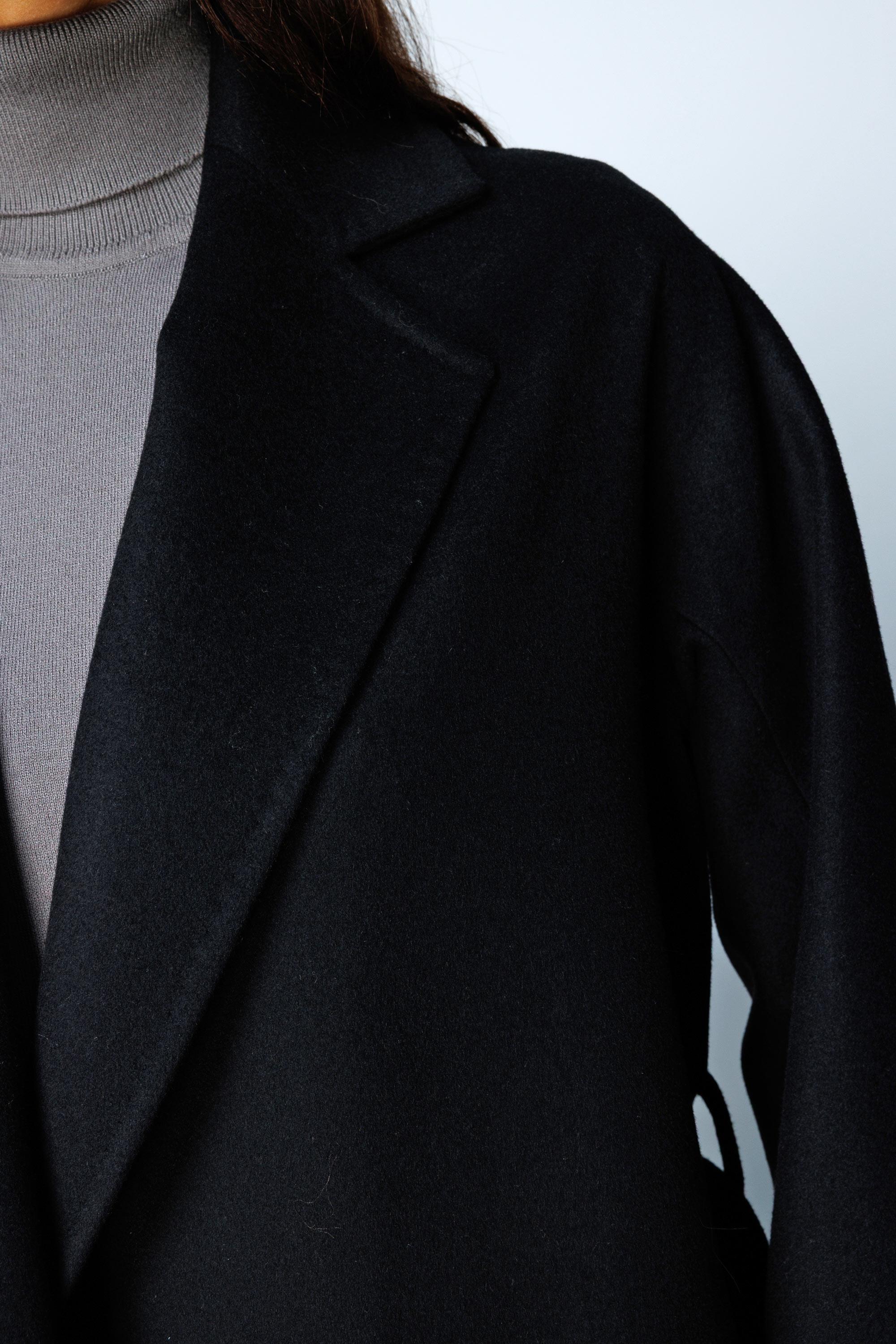 Dıştan Cepli Kemerli Manto