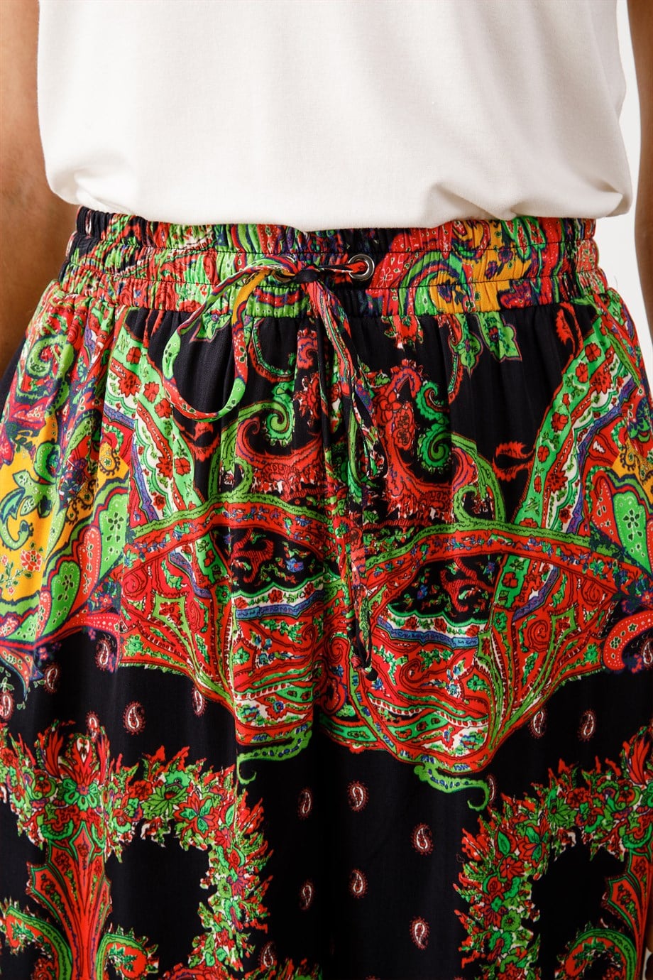 Elastan Kemerli Emp. Şort