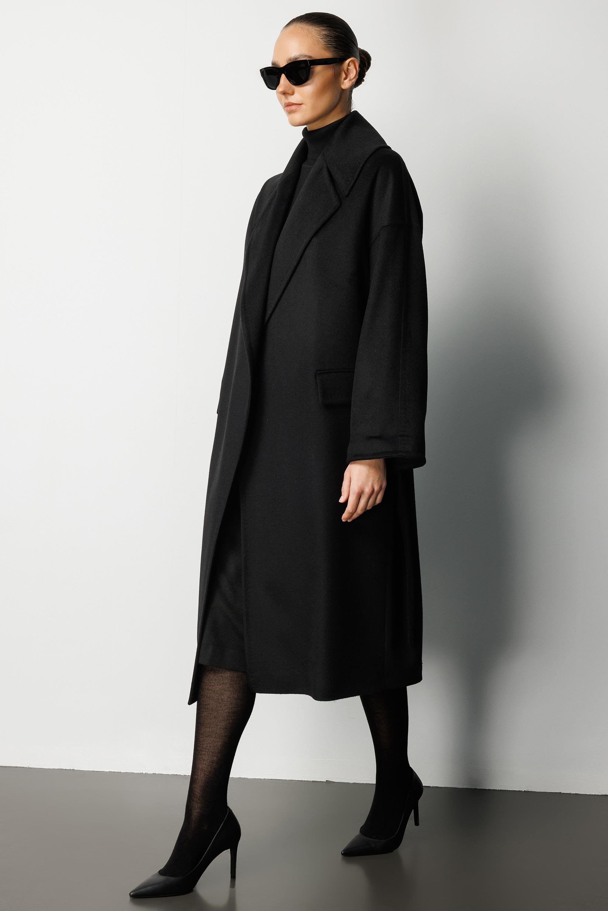 Geniş Yaka Kemerli Manto