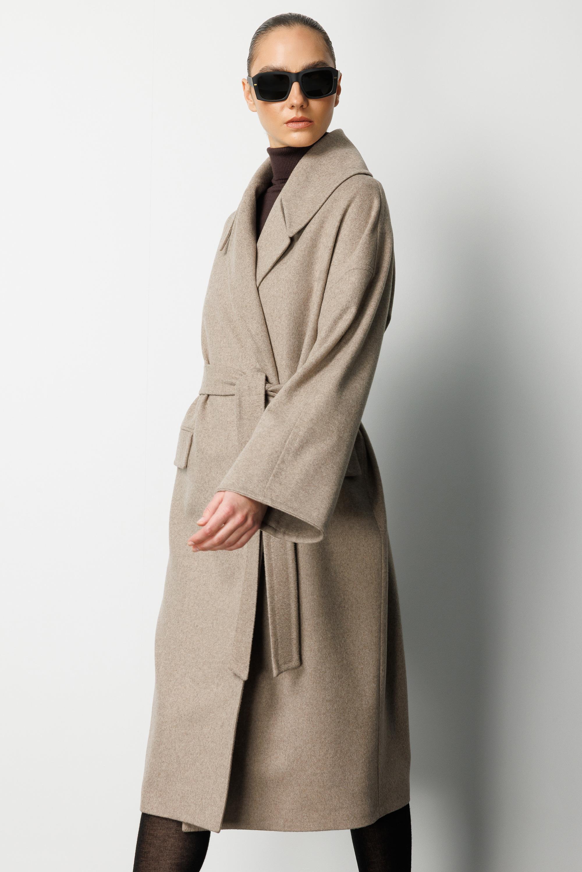 Geniş Yaka Kemerli Manto