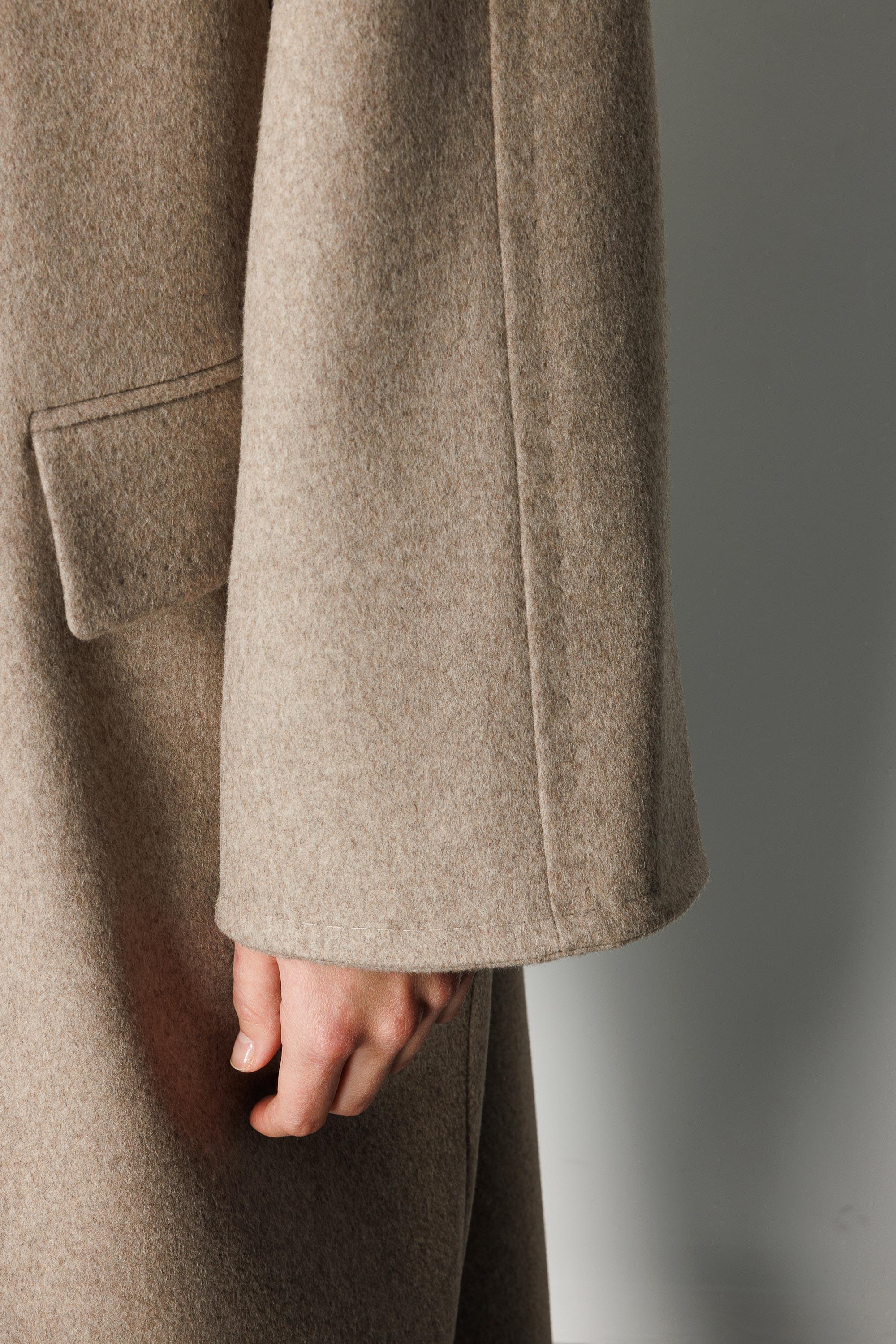 Geniş Yaka Kemerli Manto