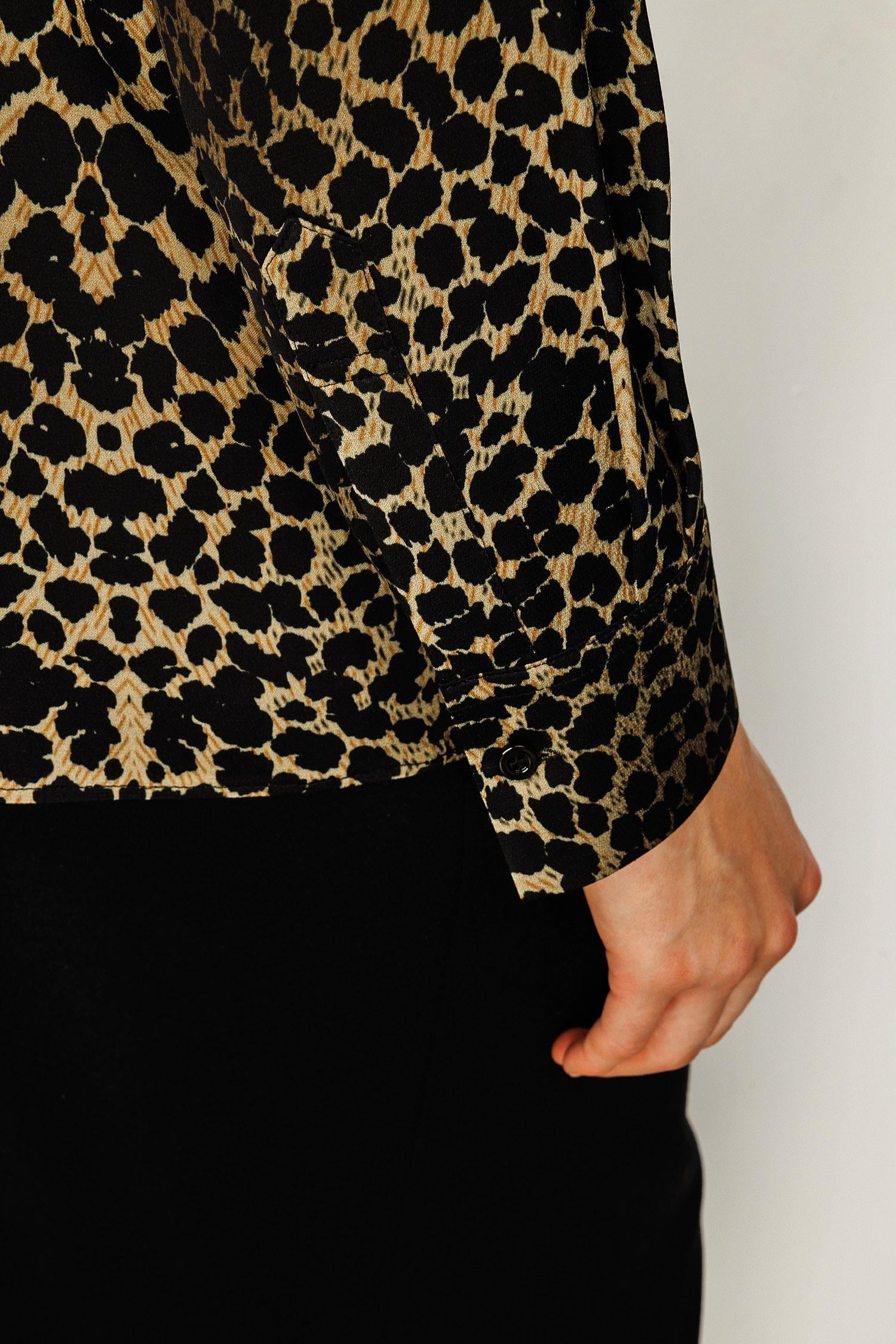 Leopar Fularlı Bluz