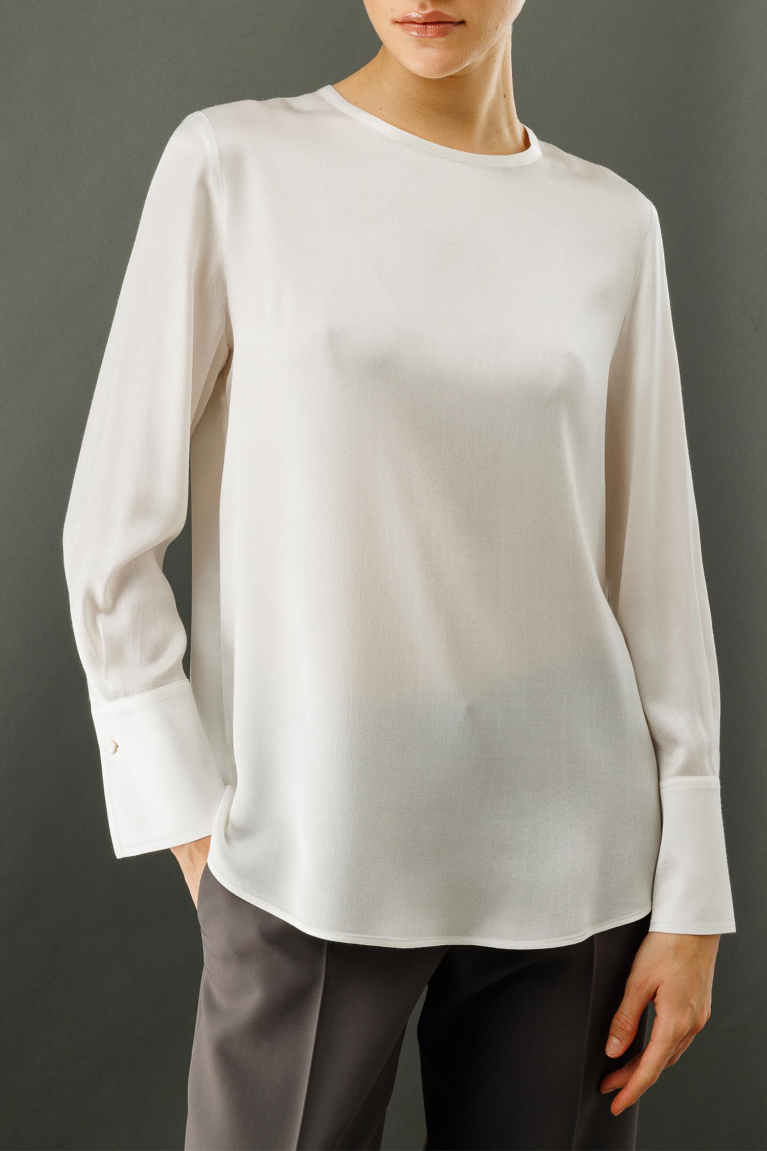 O Yaka Düğmeli Bluz