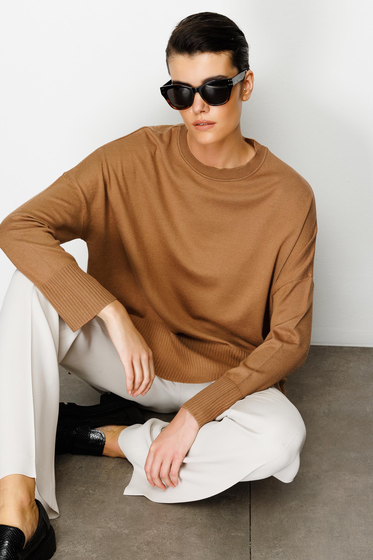 O Yaka Oversize Triko