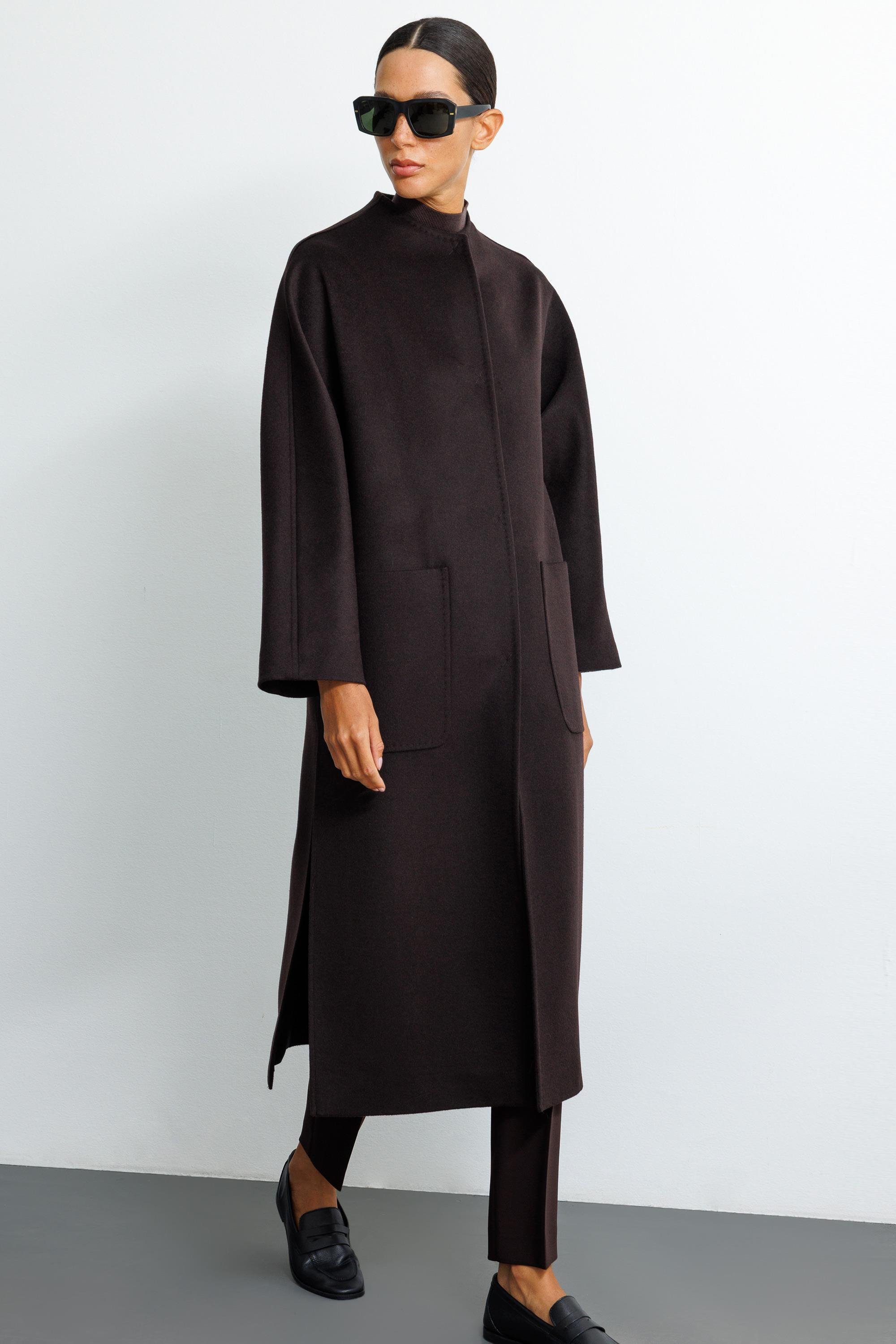 O Yaka Yırtmaçlı Uzun Manto