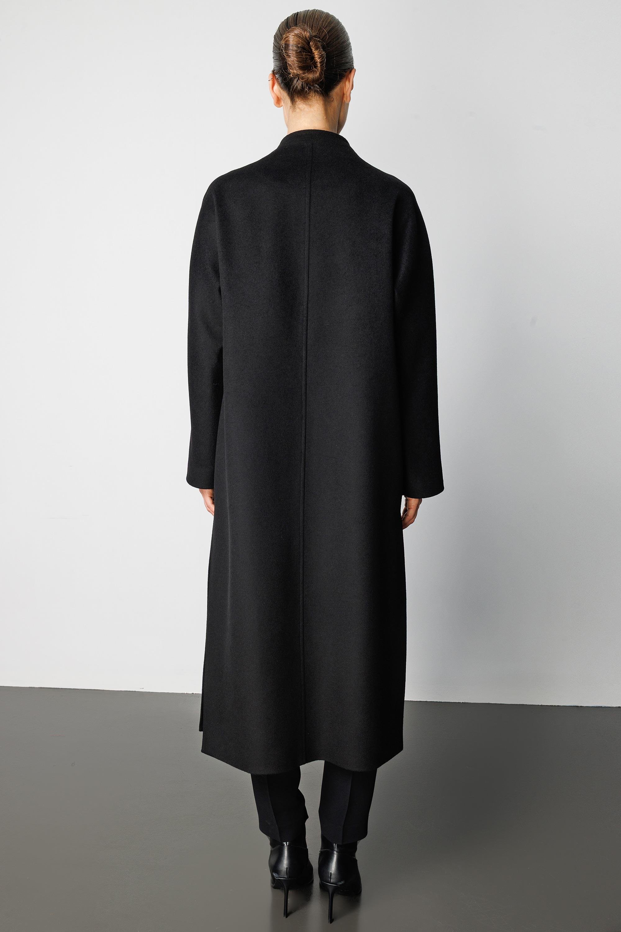 O Yaka Yırtmaçlı Uzun Manto