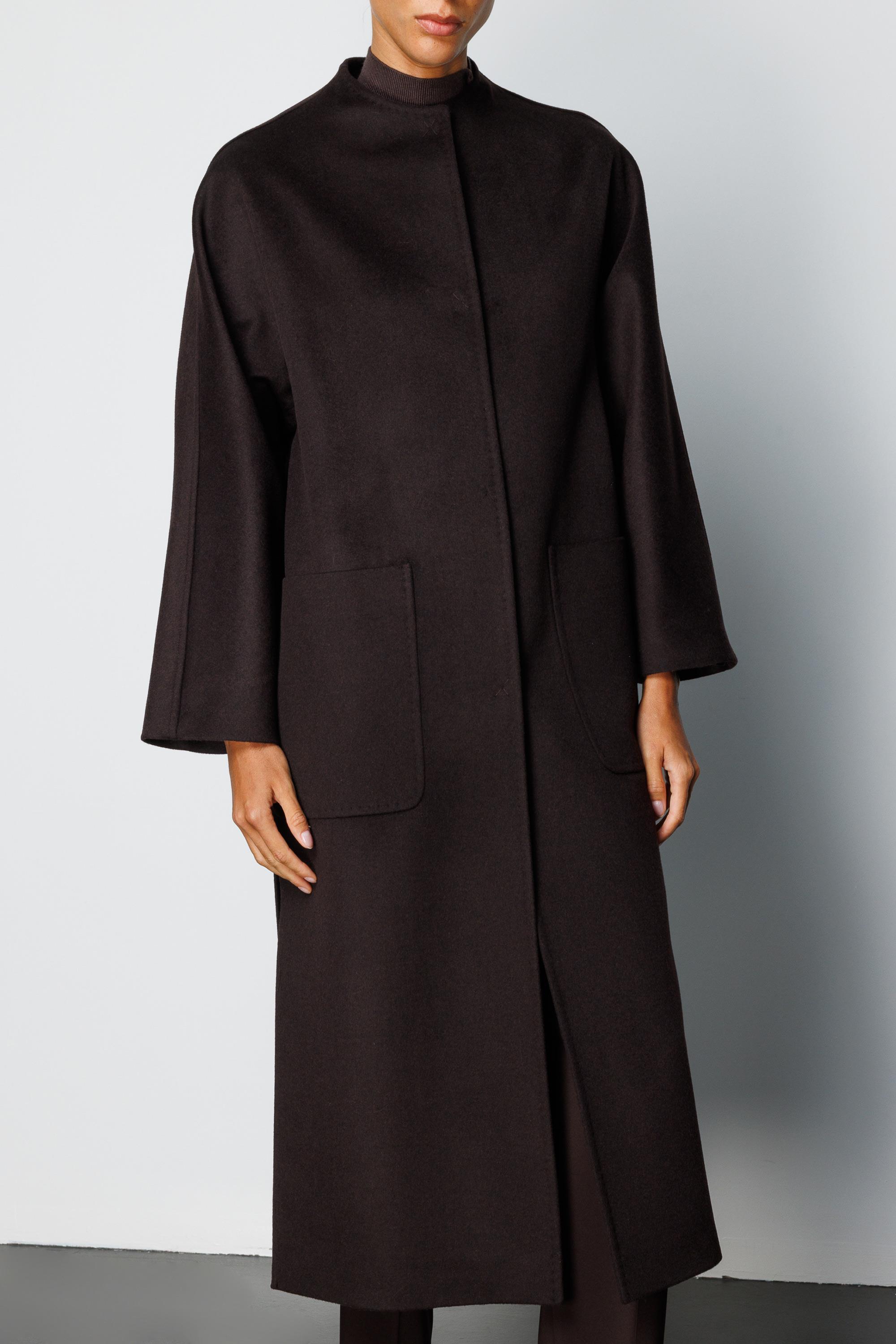 O Yaka Yırtmaçlı Uzun Manto