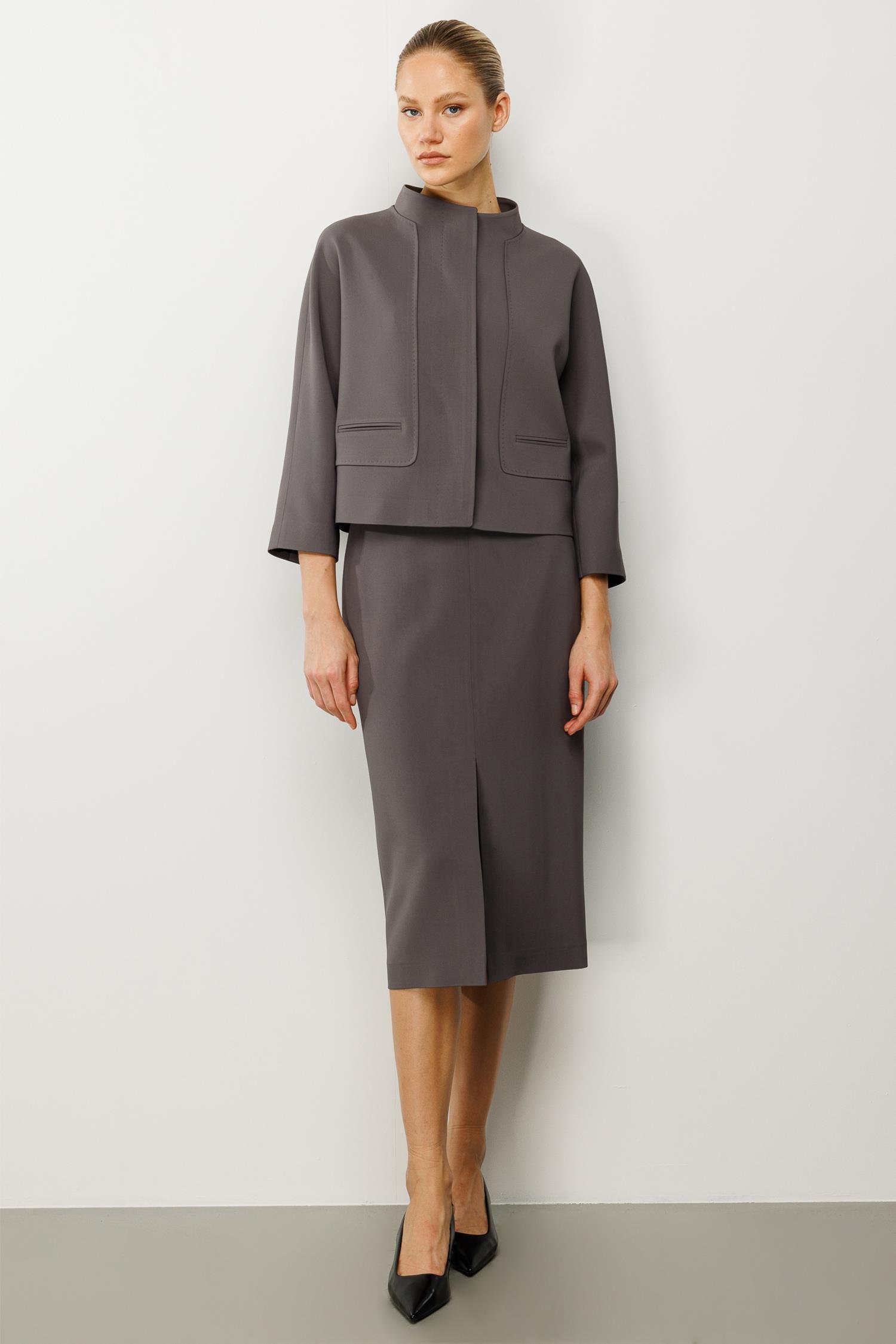 Önden Yırtmaçlı Dar Etek