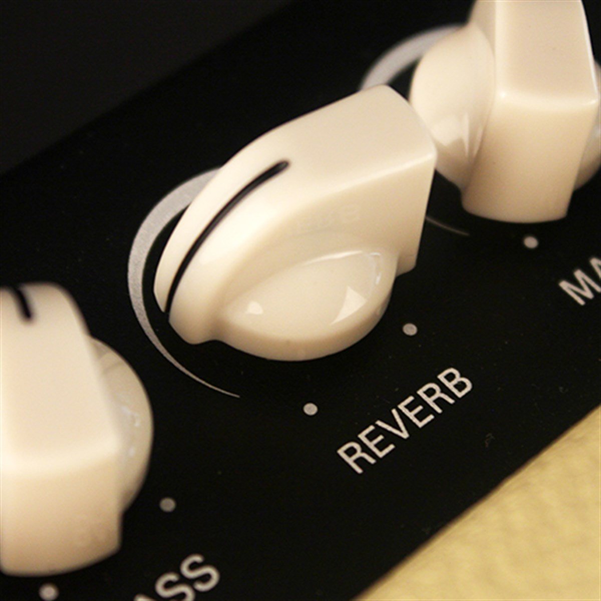 CORT CM30R AMFİ ELEKTRO 30W