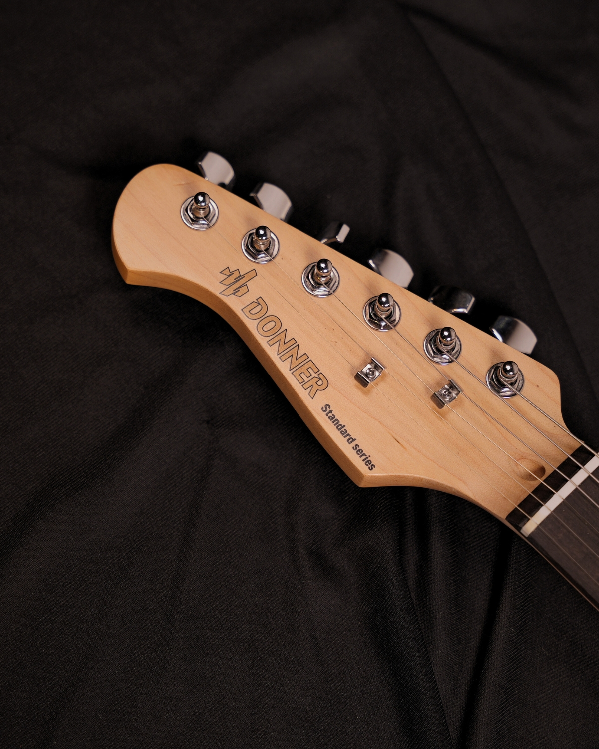 Donner DST-100BL Amfili Solak Elektro Gitar Seti (Siyah)