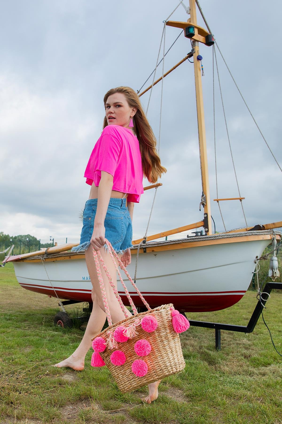 Fosforlu Pembe Ponponlu ve Jüt Askılı Hasır Omuz Çantası