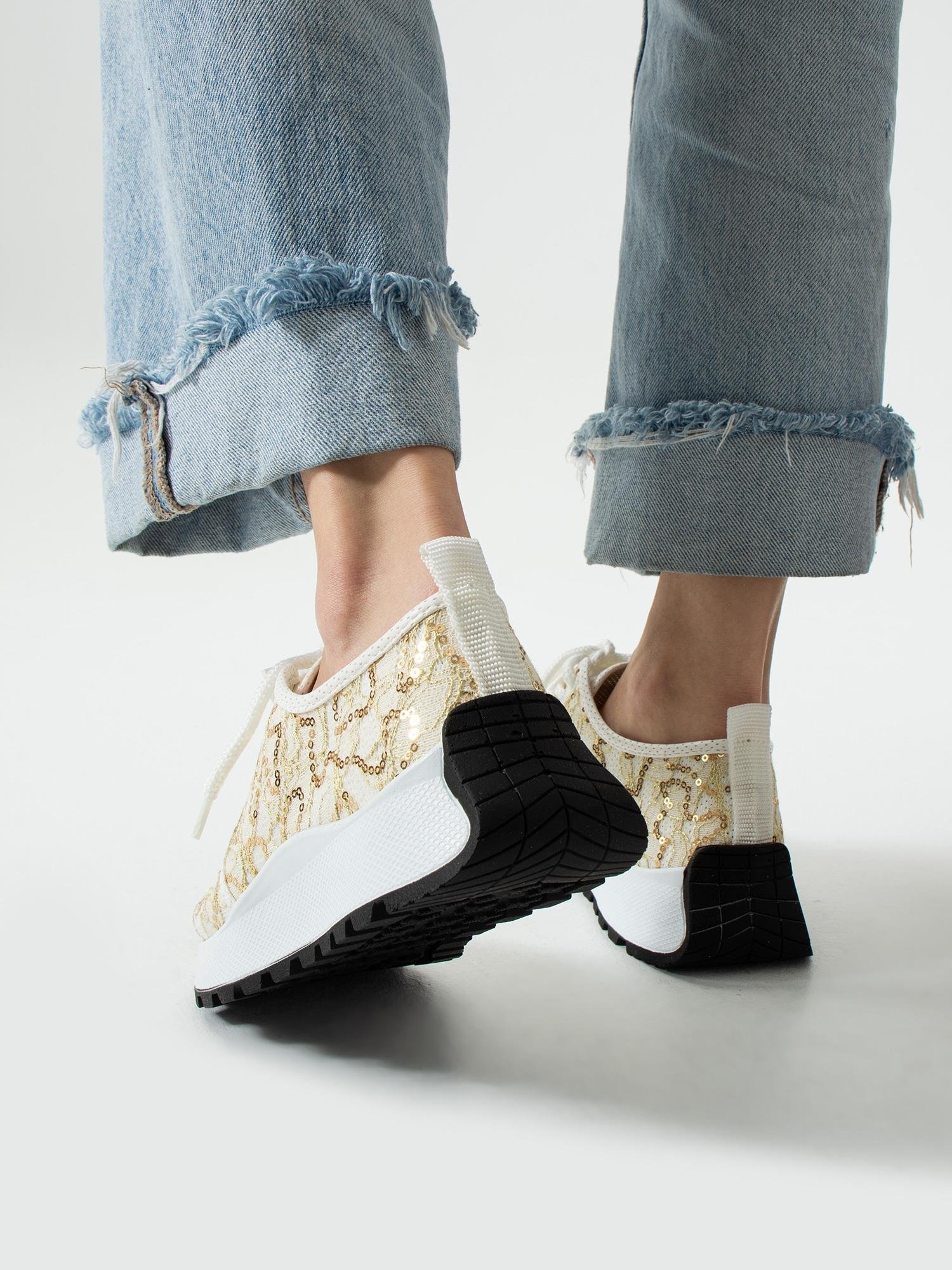 AURELA Beyaz Dantel Pul Detaylı Kadın Sneakers