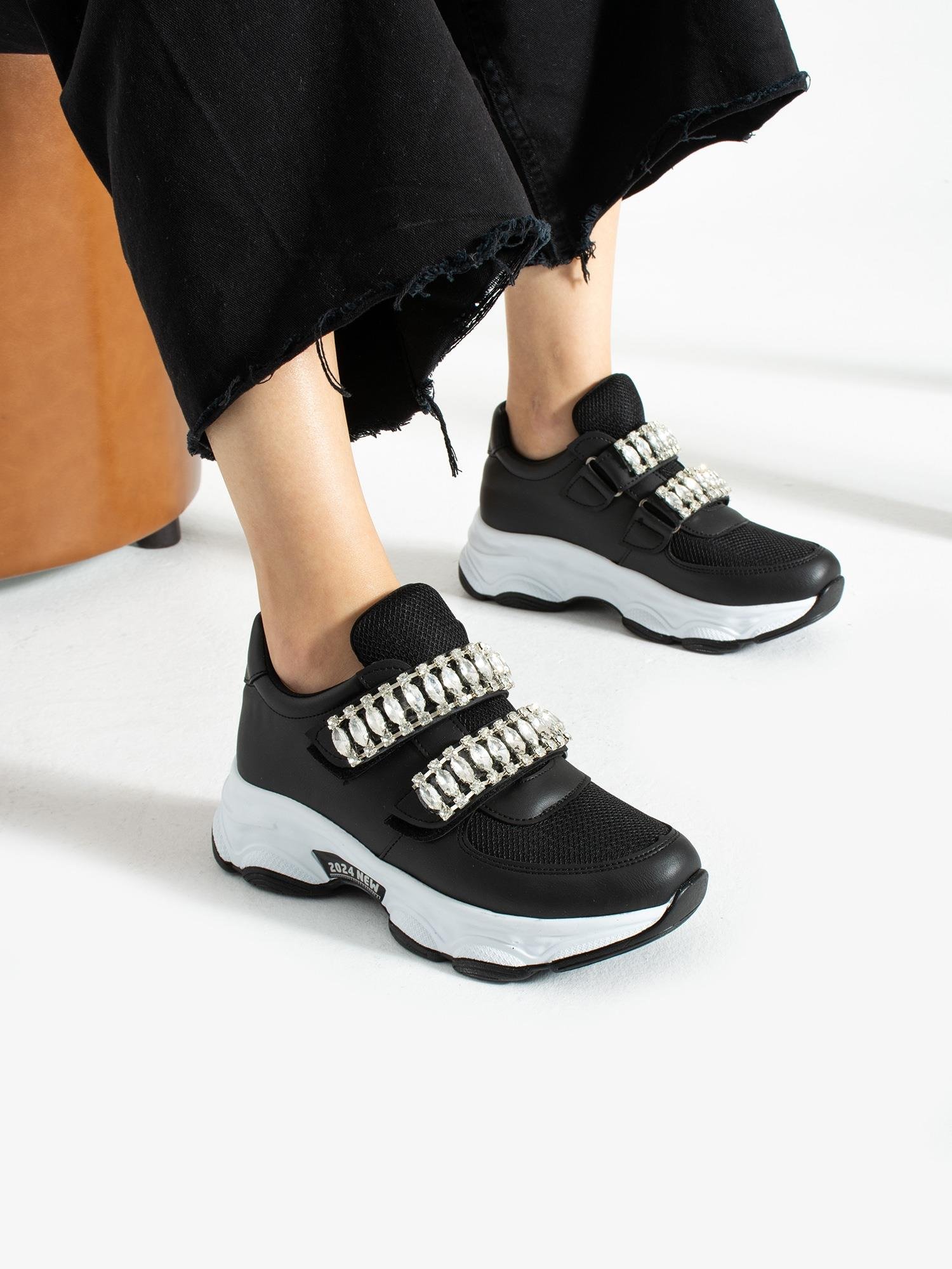 BONİTA Siyah Cırtı Taş Detay Kadın Sneakers
