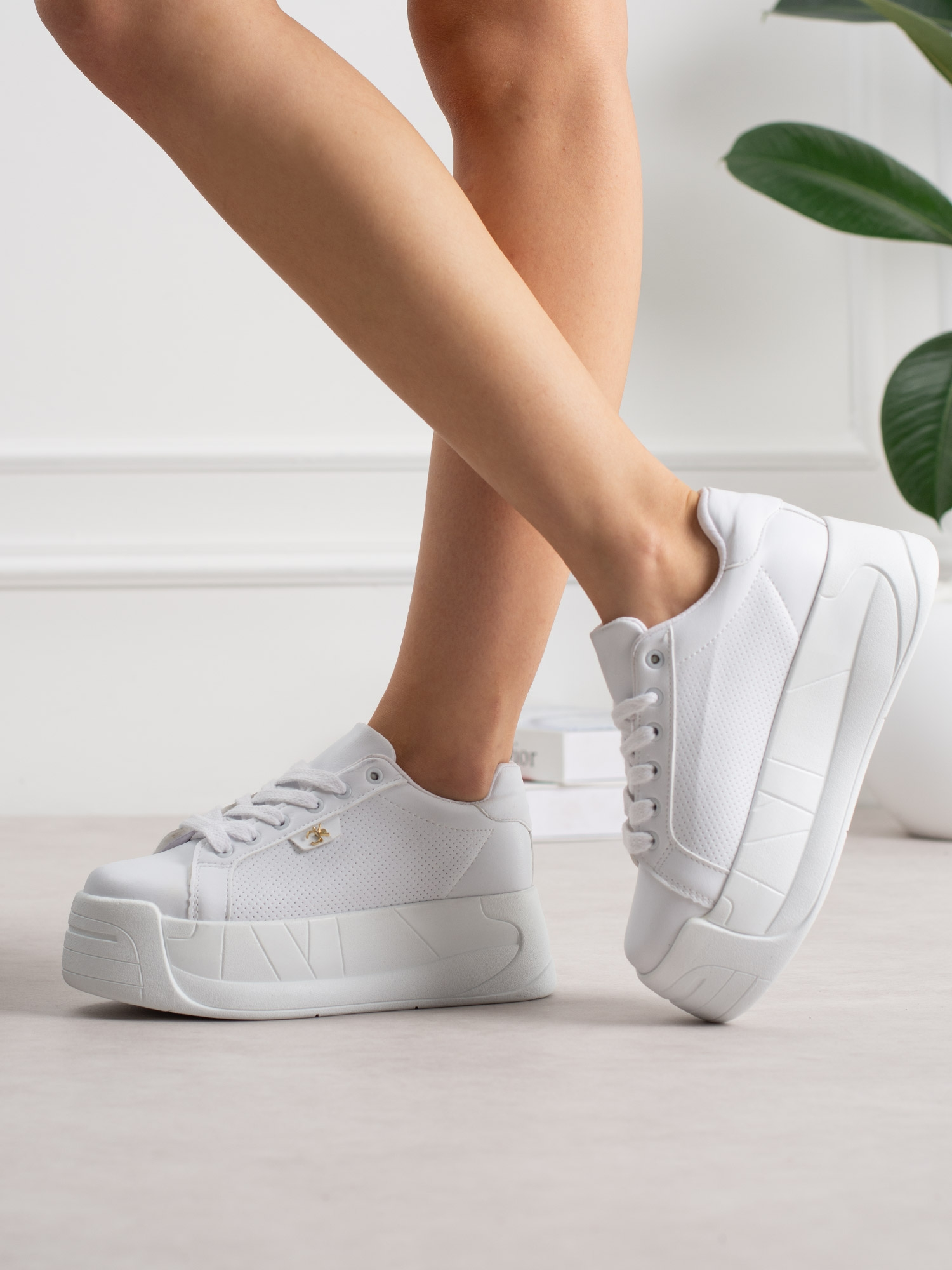 CAPRİ Beyaz Yüksek Tabanlı Kadın Sneakers