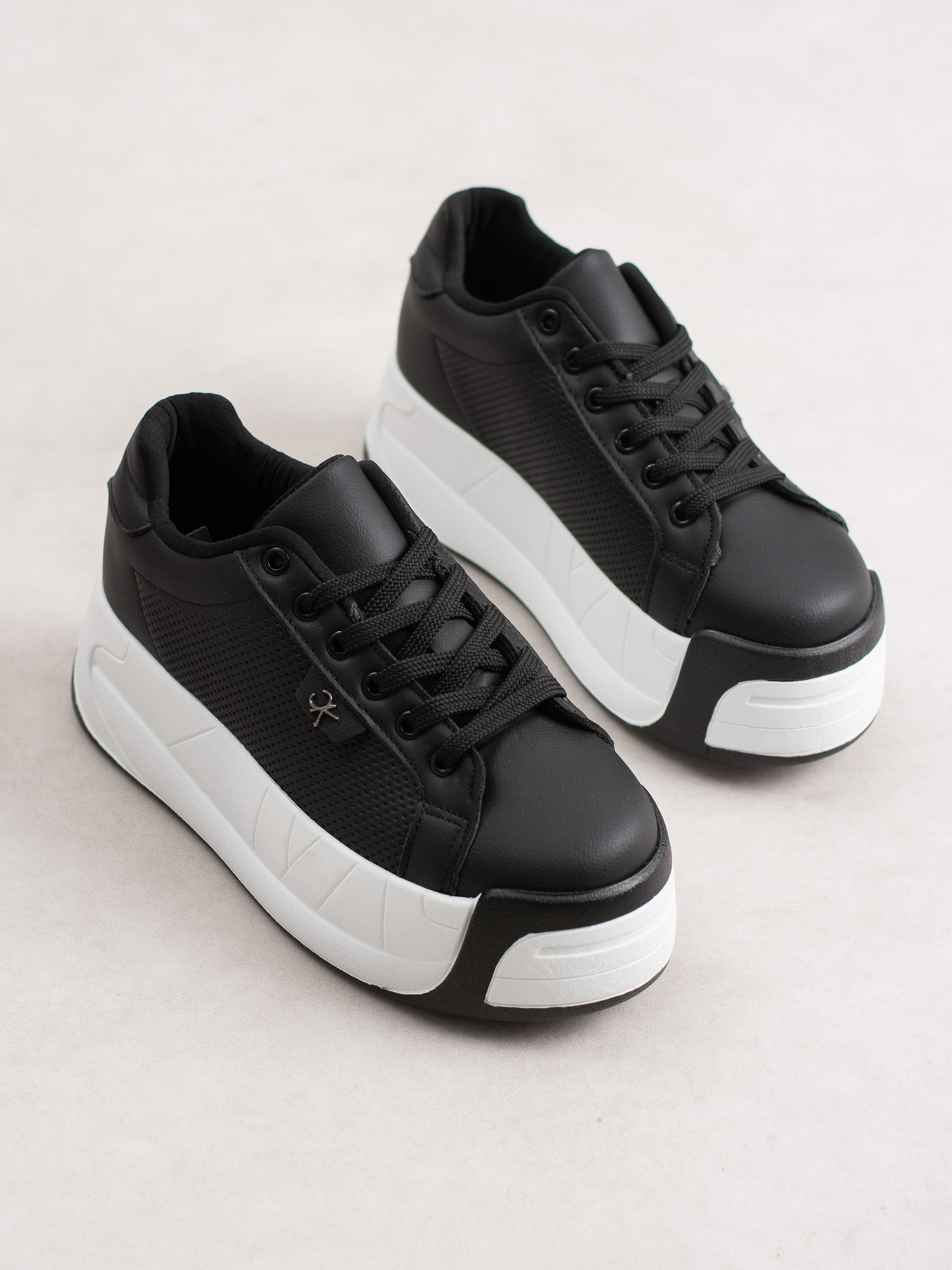 CAPRİ Siyah Yüksek Tabanlı Kadın Sneakers