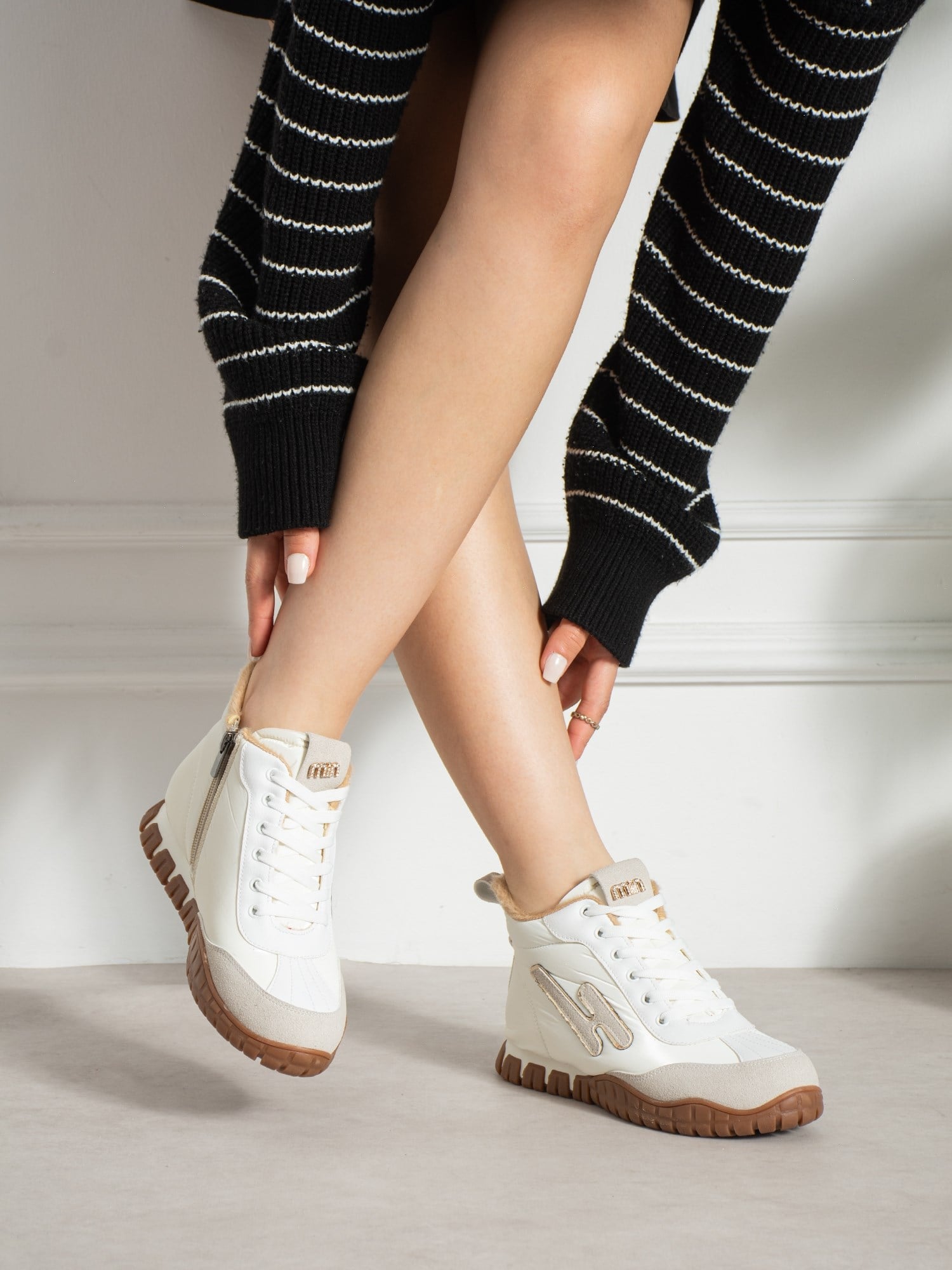 CARİNA Beyaz İçi Kürklü Gizli Topuk Kadın Sneakers Bot