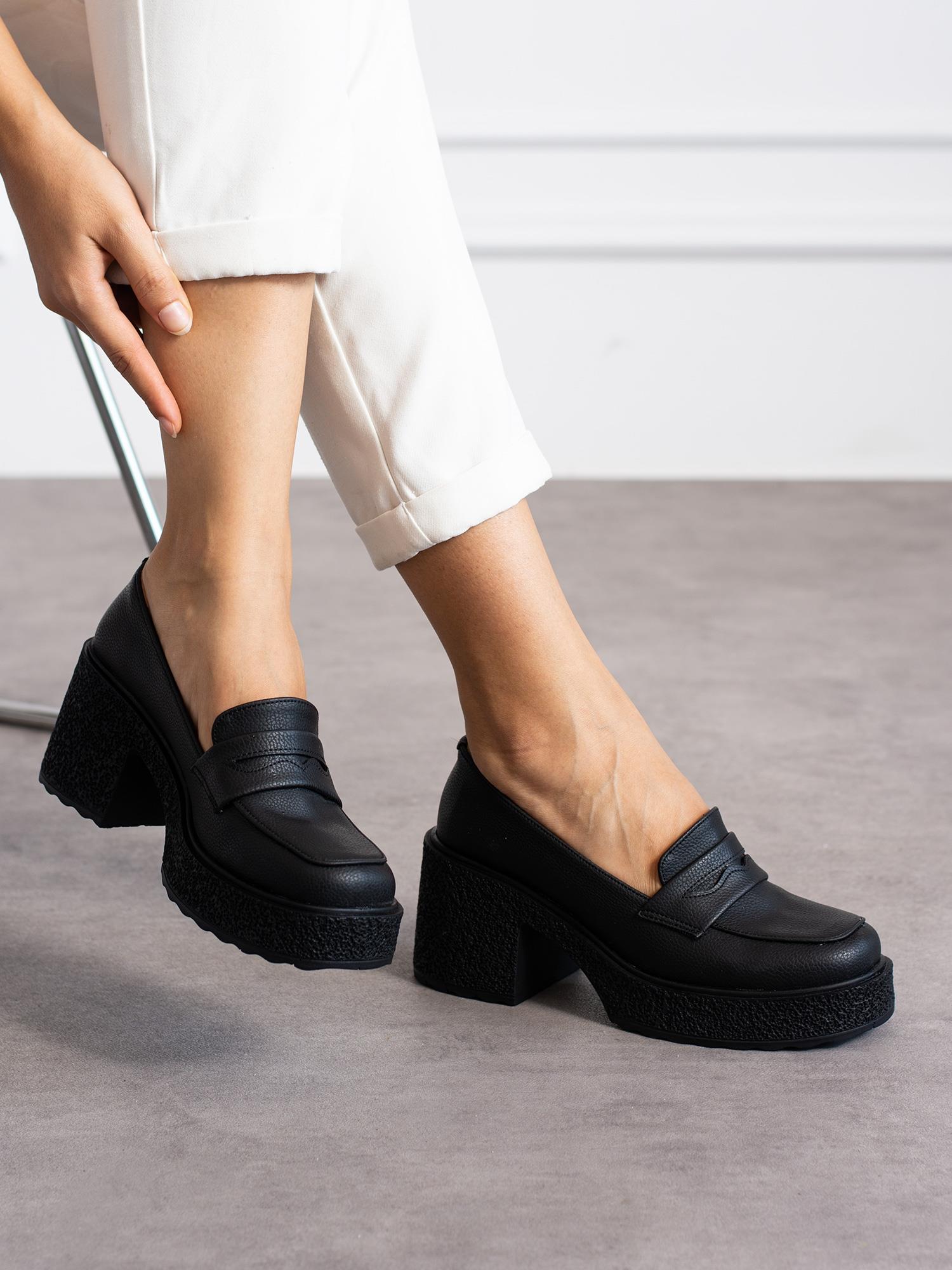 ROWAN Siyah Topuklu Kadın Loafer