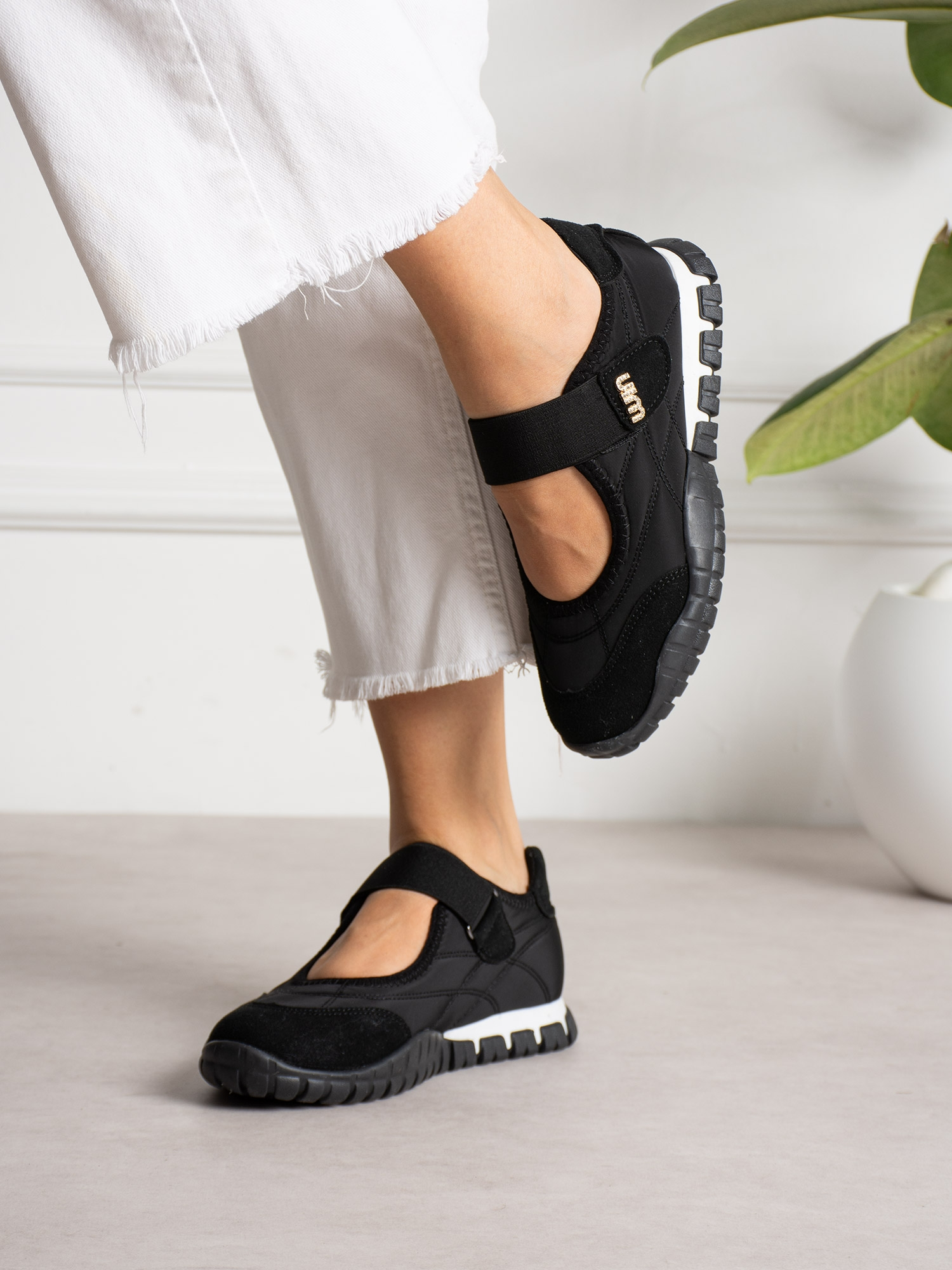 SARTO Siyah Cırtlı Kadın Sneakers