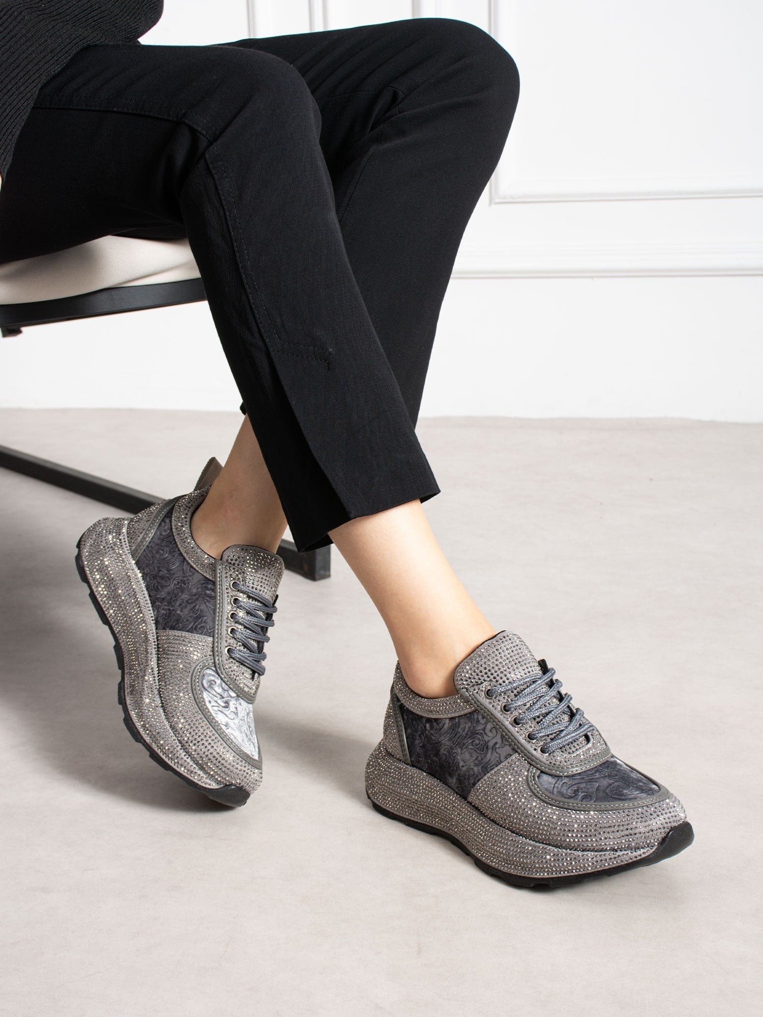 VOCHO Gri Taşlı Kadın Sneakers