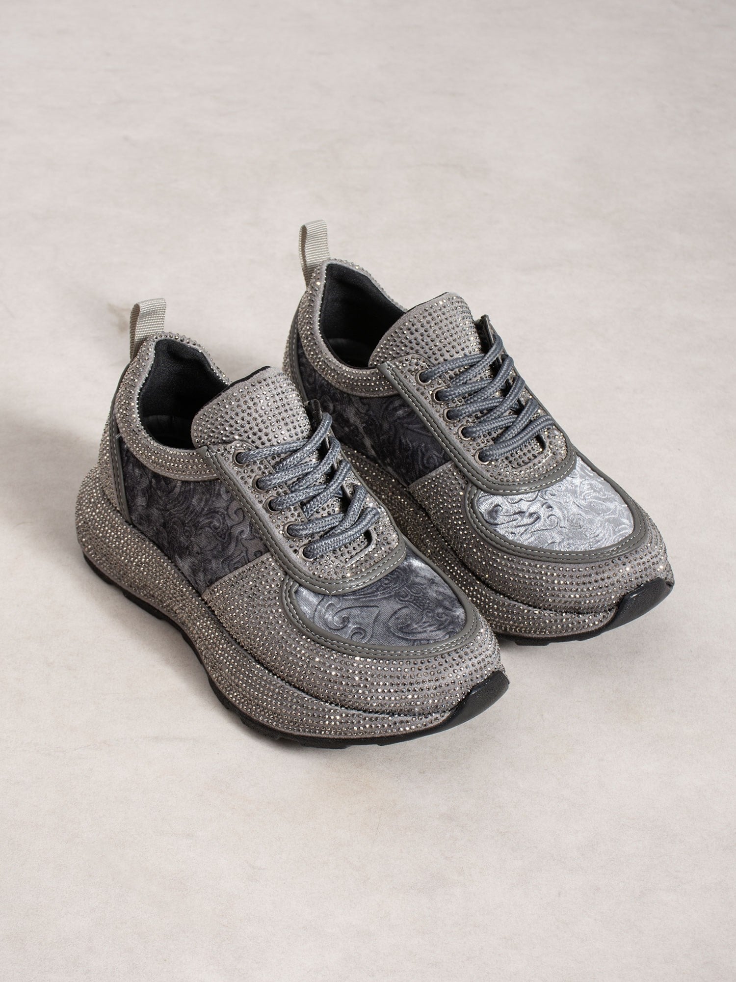 VOCHO Gri Taşlı Kadın Sneakers
