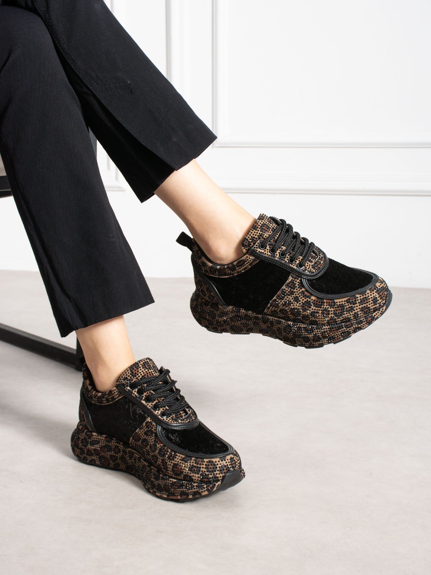 VOCHO Leopar Taşlı Kadın Sneakers