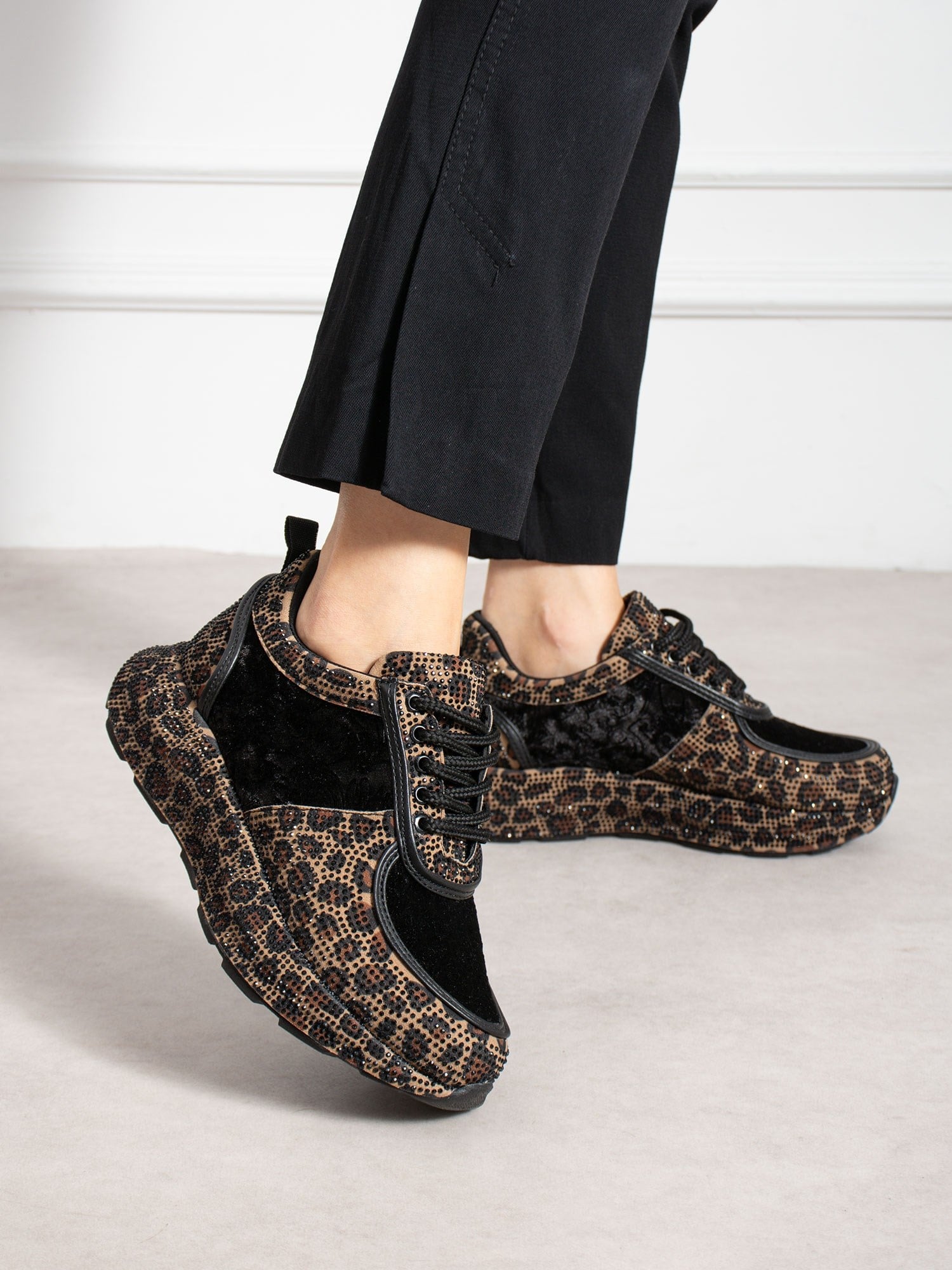 VOCHO Leopar Taşlı Kadın Sneakers