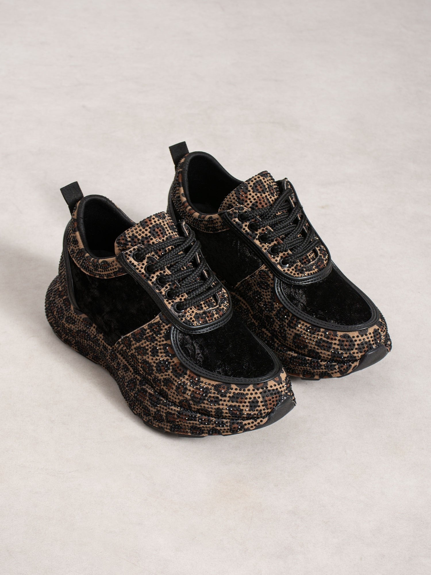 VOCHO Leopar Taşlı Kadın Sneakers