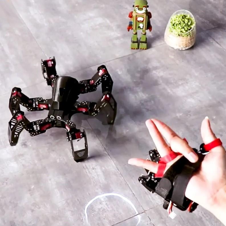 Hiwonder Robot Kontrolü için Açık Kaynak Somatosensoriyel Mekanik Kablosuz Eldiven