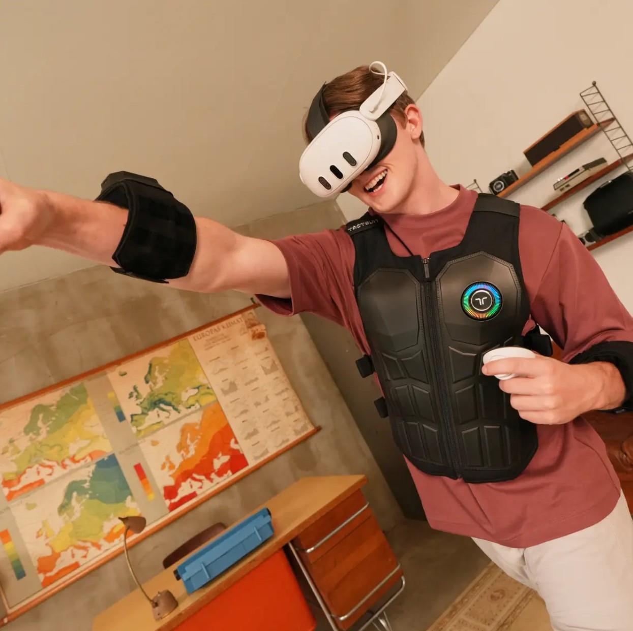 TactSuit Pro Ve TactSleeve VR Dokunsal Yelek ve Aksesuar FPS Bundle