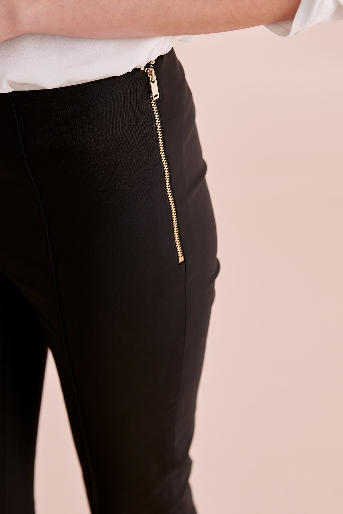 Pantolon -Ütü Hattı Dikiş Detaylı, Yandan Fermuar Detaylı, Tayt