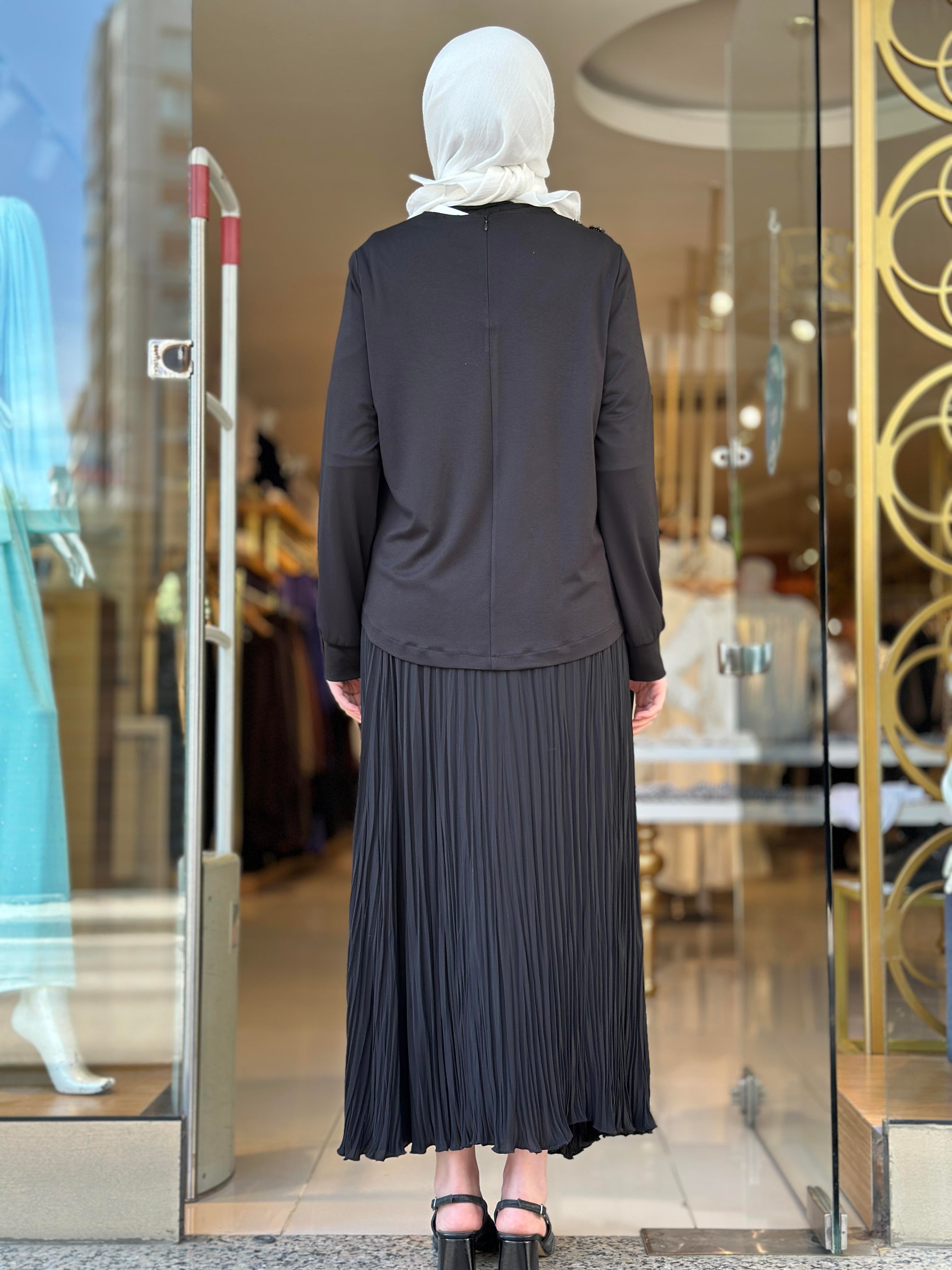 Broş Detaylı Tunik - Siyah