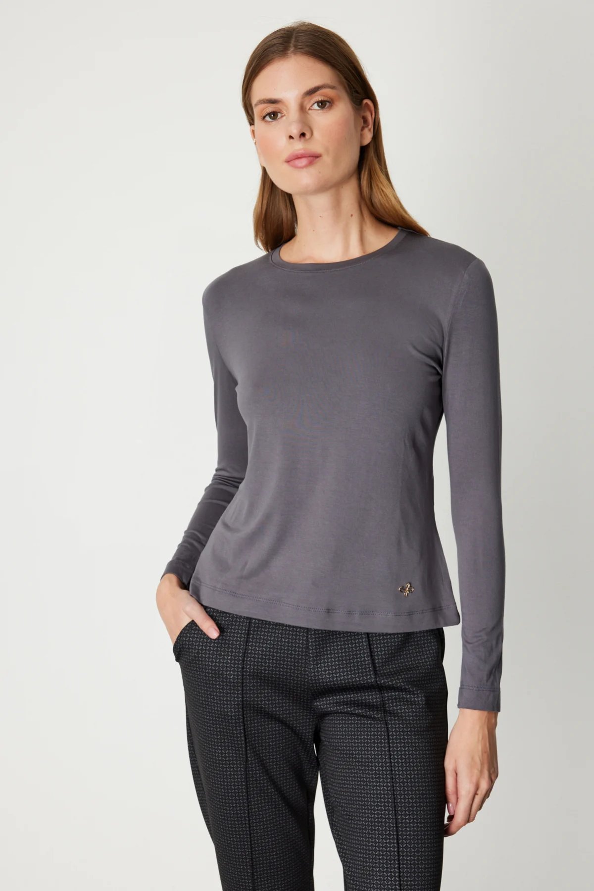 Metal Aksesuarlı Sıfır Yaka Basic Bluz - Antresit