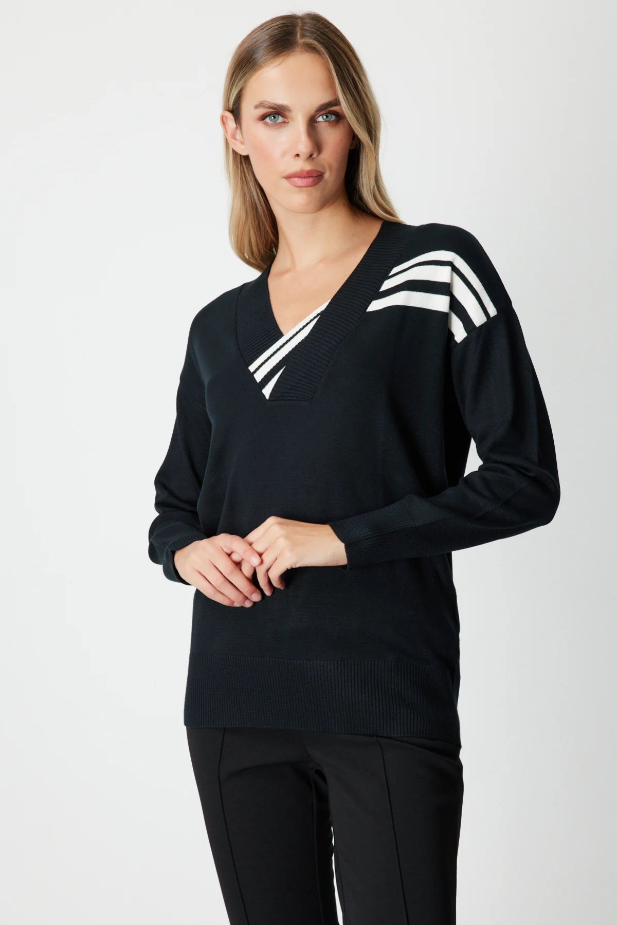 Şerit Detaylı Kazak - Siyah