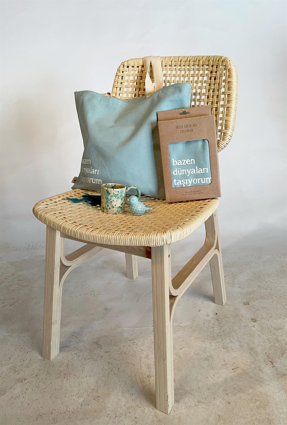 BAZEN DÜNYALARI TAŞIYORUM ÇANTA