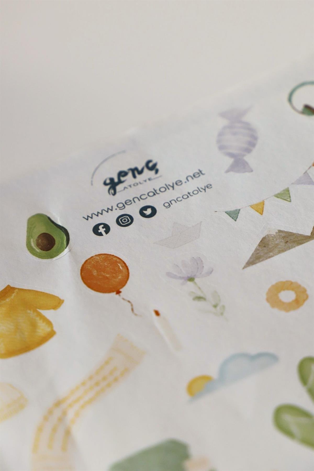 EĞLENCELİ MİNİMAL STICKER