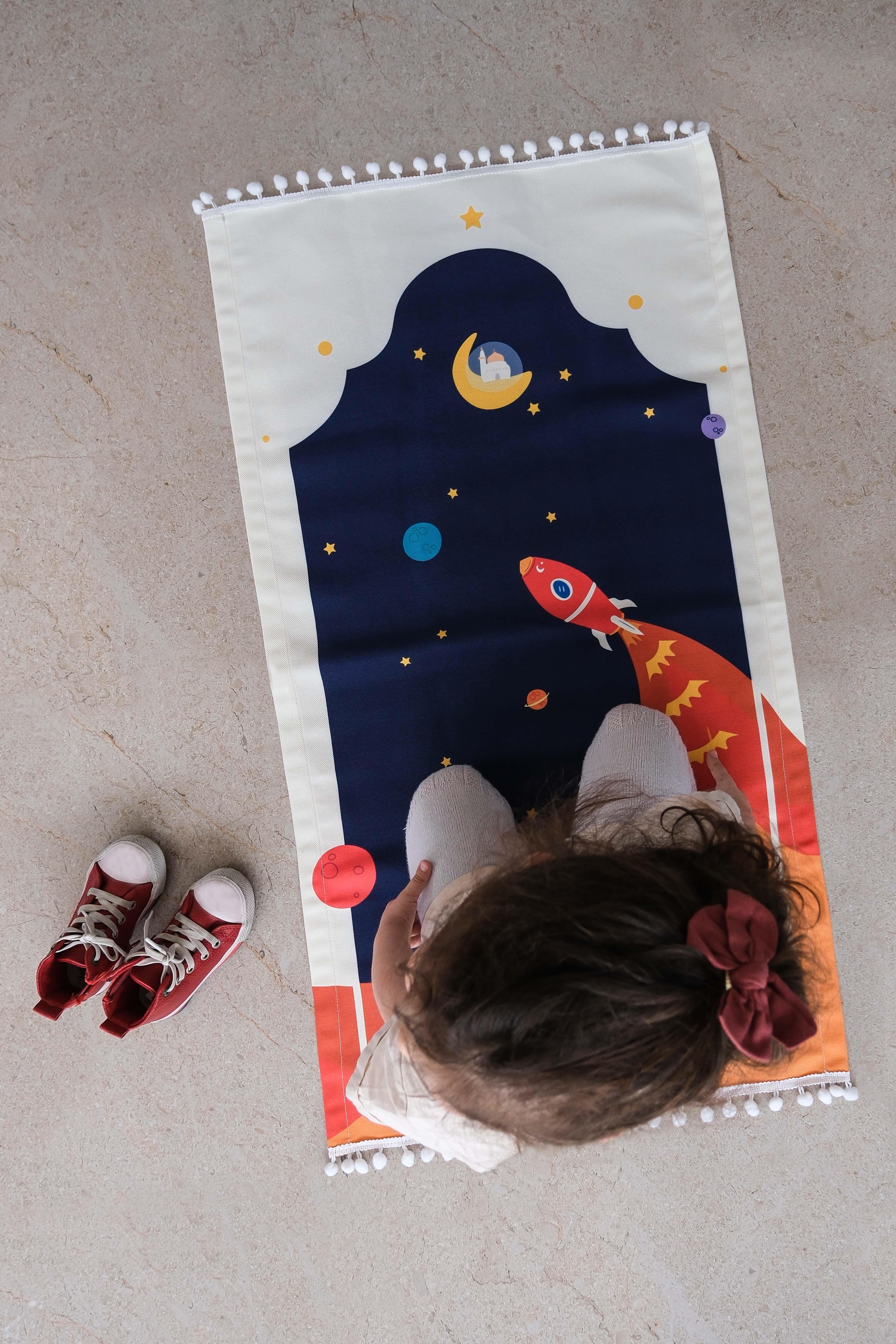 ERKEK ÇOCUK SECCADE