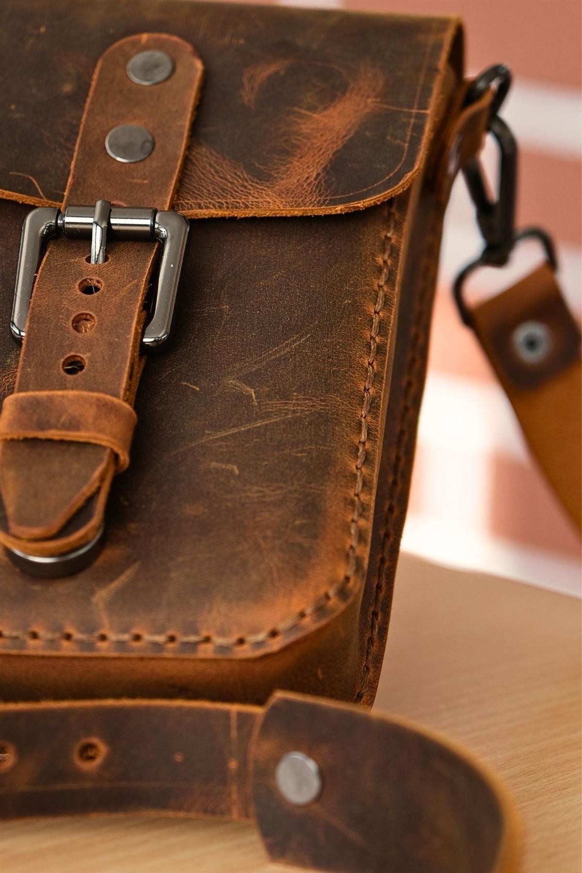 HAKİKİ DERİ OMUZ ÇANTASI TABA