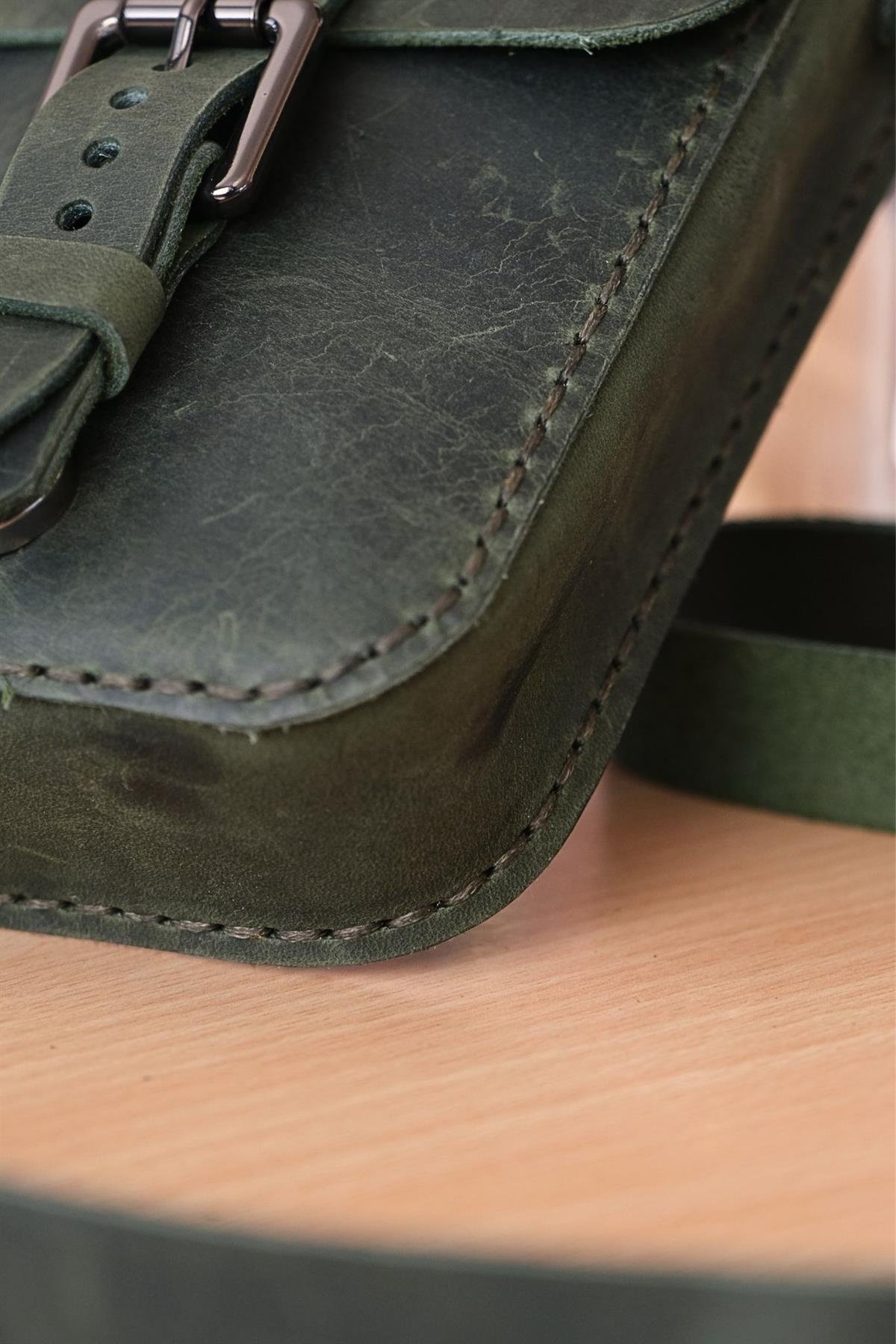 HAKİKİ DERİ OMUZ ÇANTASI YEŞİL