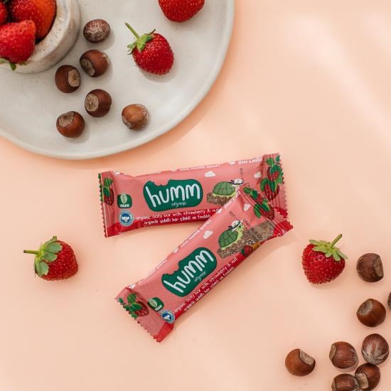 Organik Vegan Çilekli ve Fındıklı Yulaf Bar - 6 adet
