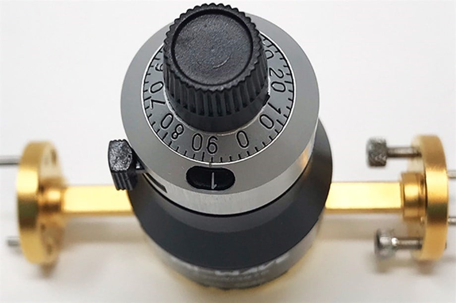 Mı-Wave 50 – 75 GHz, Dial-Type Variable Waveguide Attenuator 50 - 75 GHz, Çevirmeli Tip Değişken Dalga Kılavuzu Zayıflatıcı