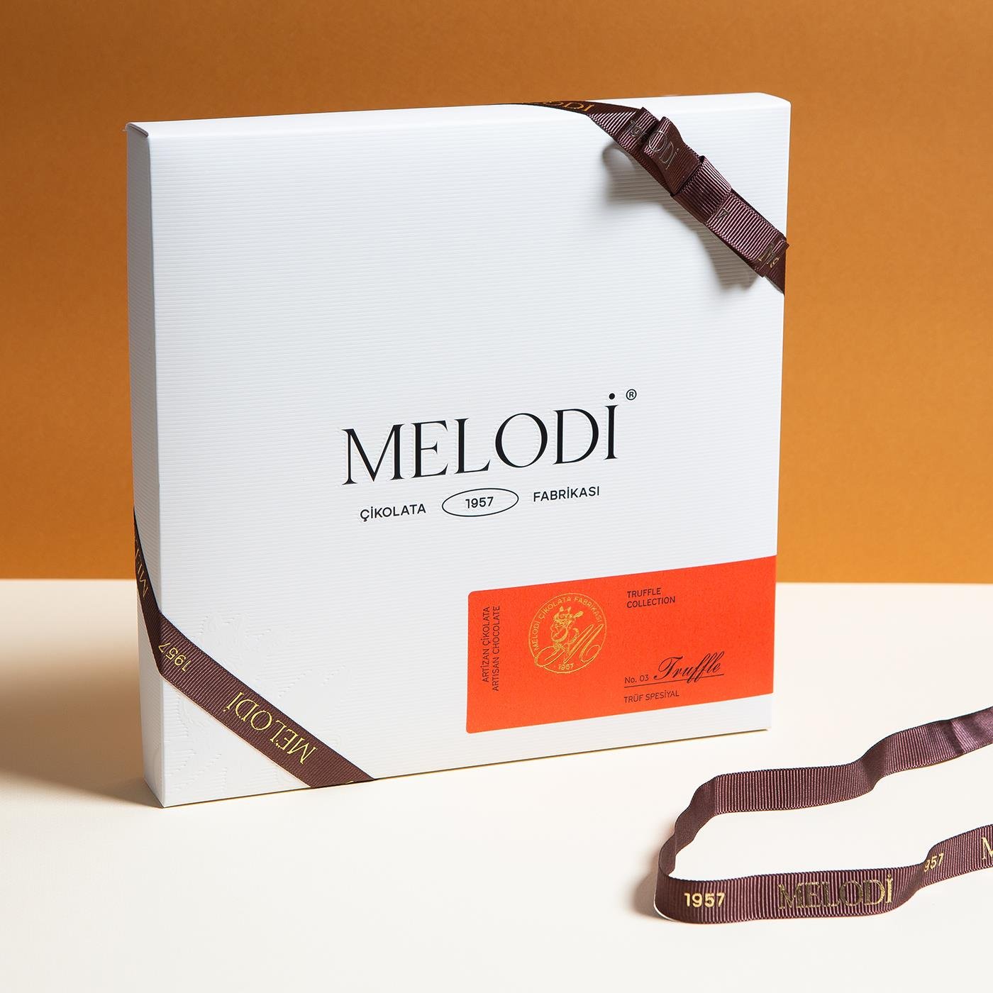 1957 Serisi Melodi Hediye Trüf Çikolata 490g