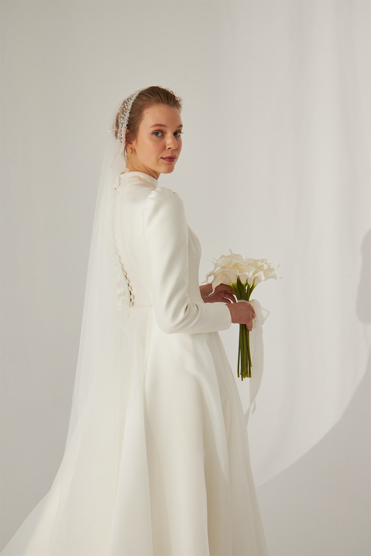 El Yapımı Taşlı Duvak