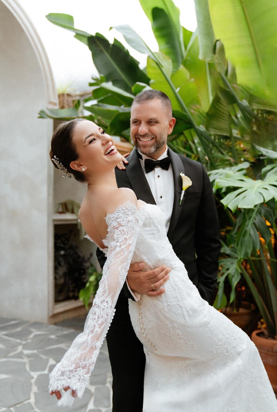 Funda Guray Como Lace