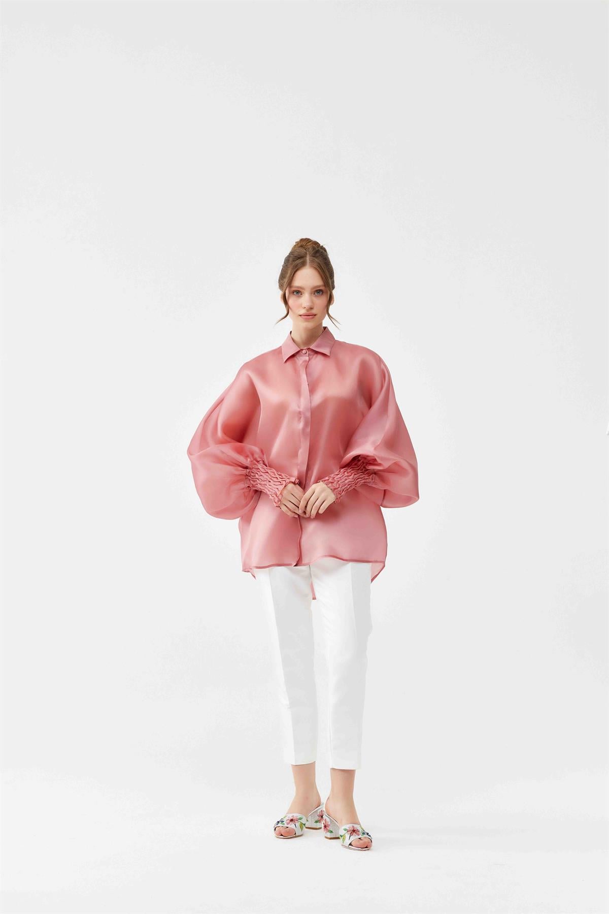 İpek Organze Oversize Pembe Nakış Kol Detaylı Gömlek