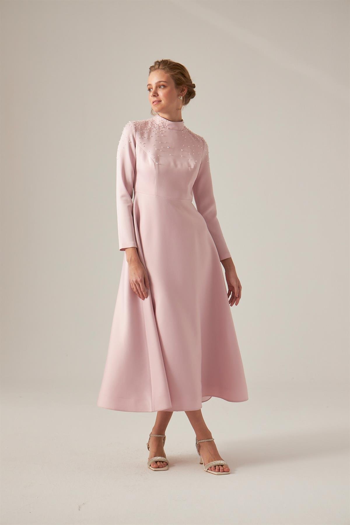 Tiena Pembe